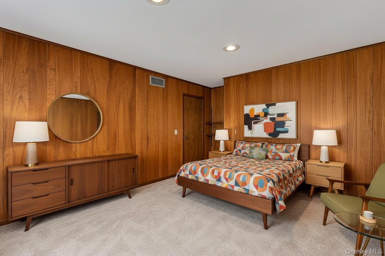 9305 Soundview Avenue Property Photo 12