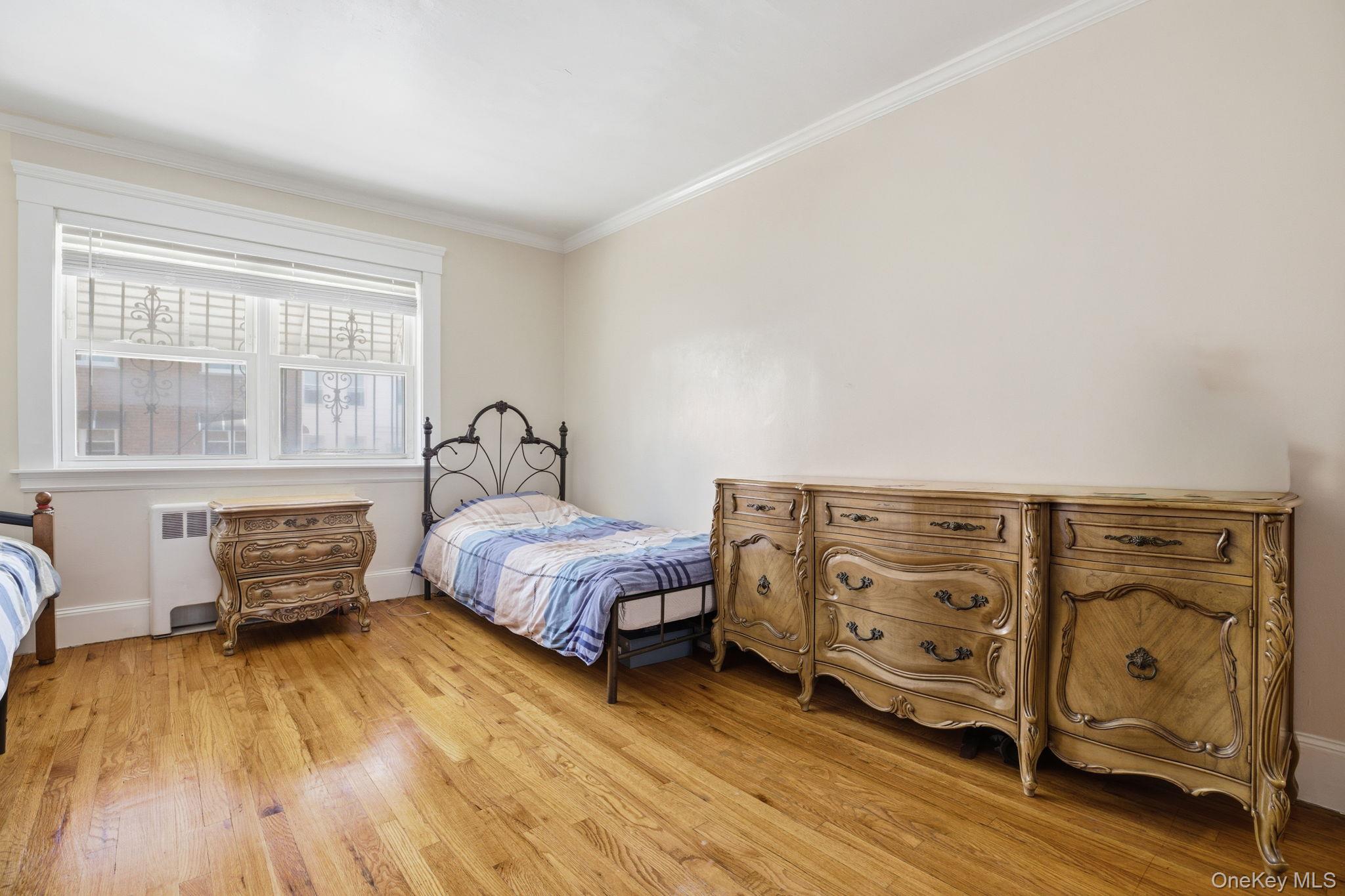 2530 Bronxwood Avenue Property Photo 7
