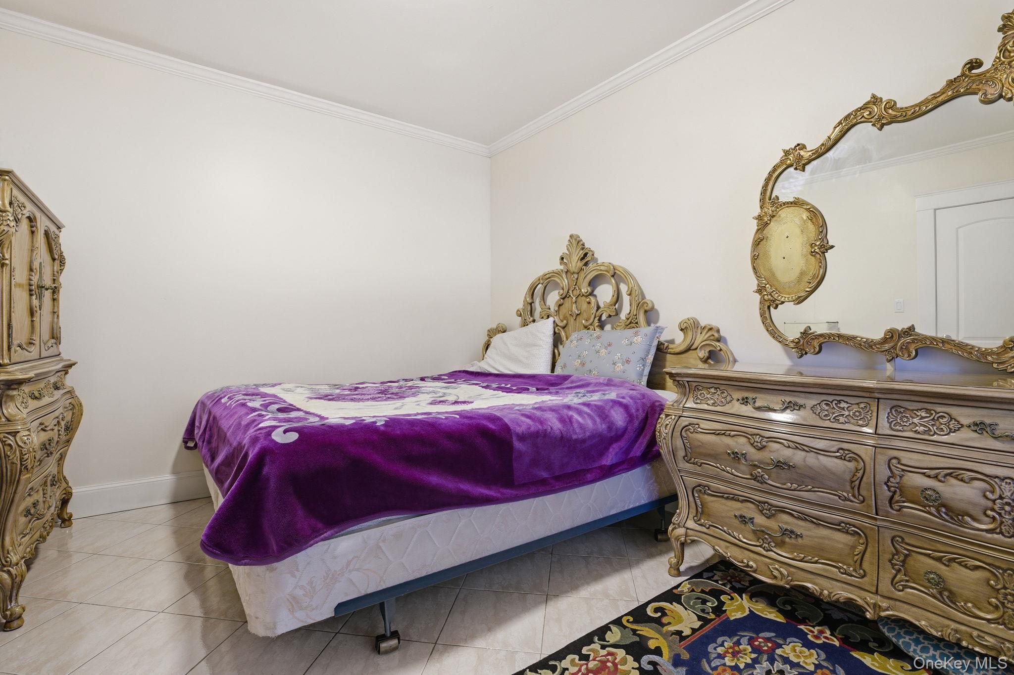 2530 Bronxwood Avenue Property Photo 8