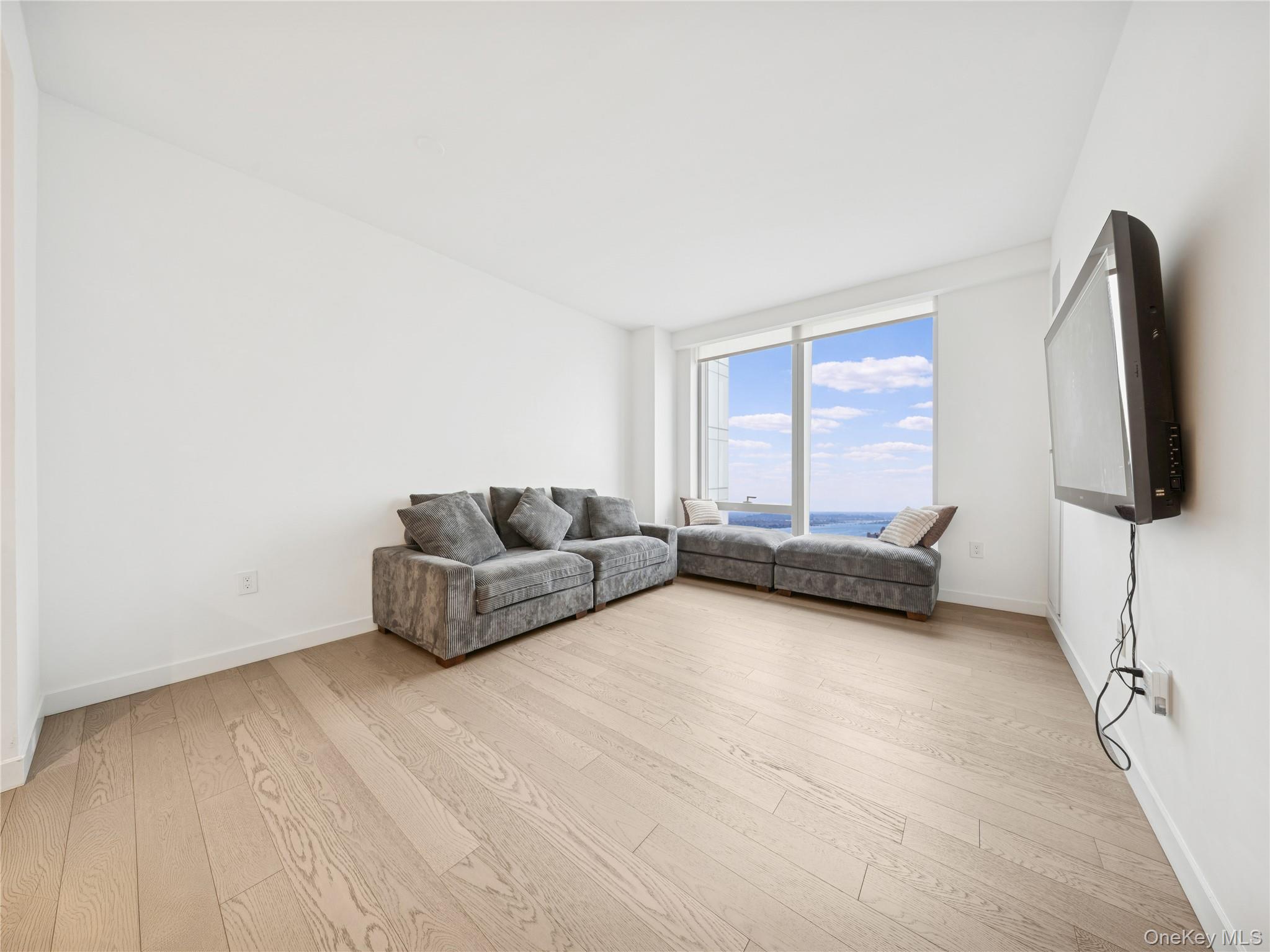252 South Street 68k Property Photo 3
