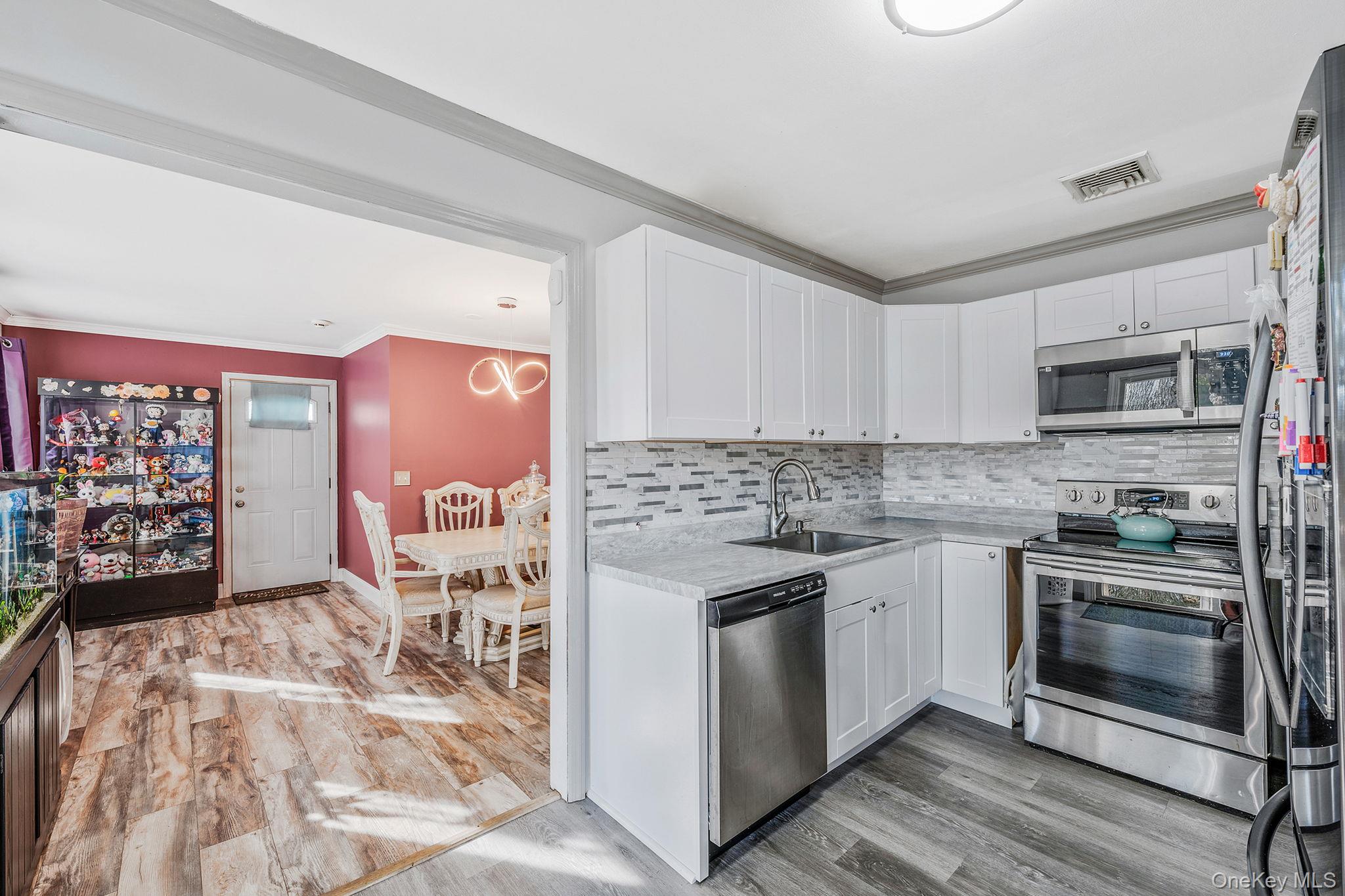 32 Pine Tree Drive Property Photo 8