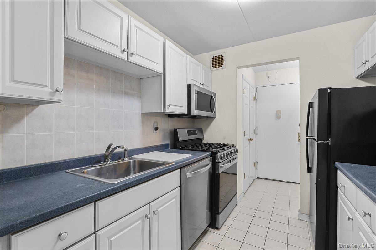 200 Diplomat Drive 3m Property Photo 6
