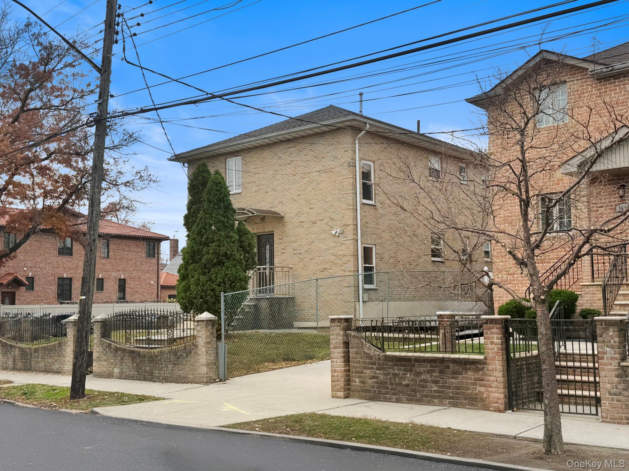 1620 150th Street Property Photo 3