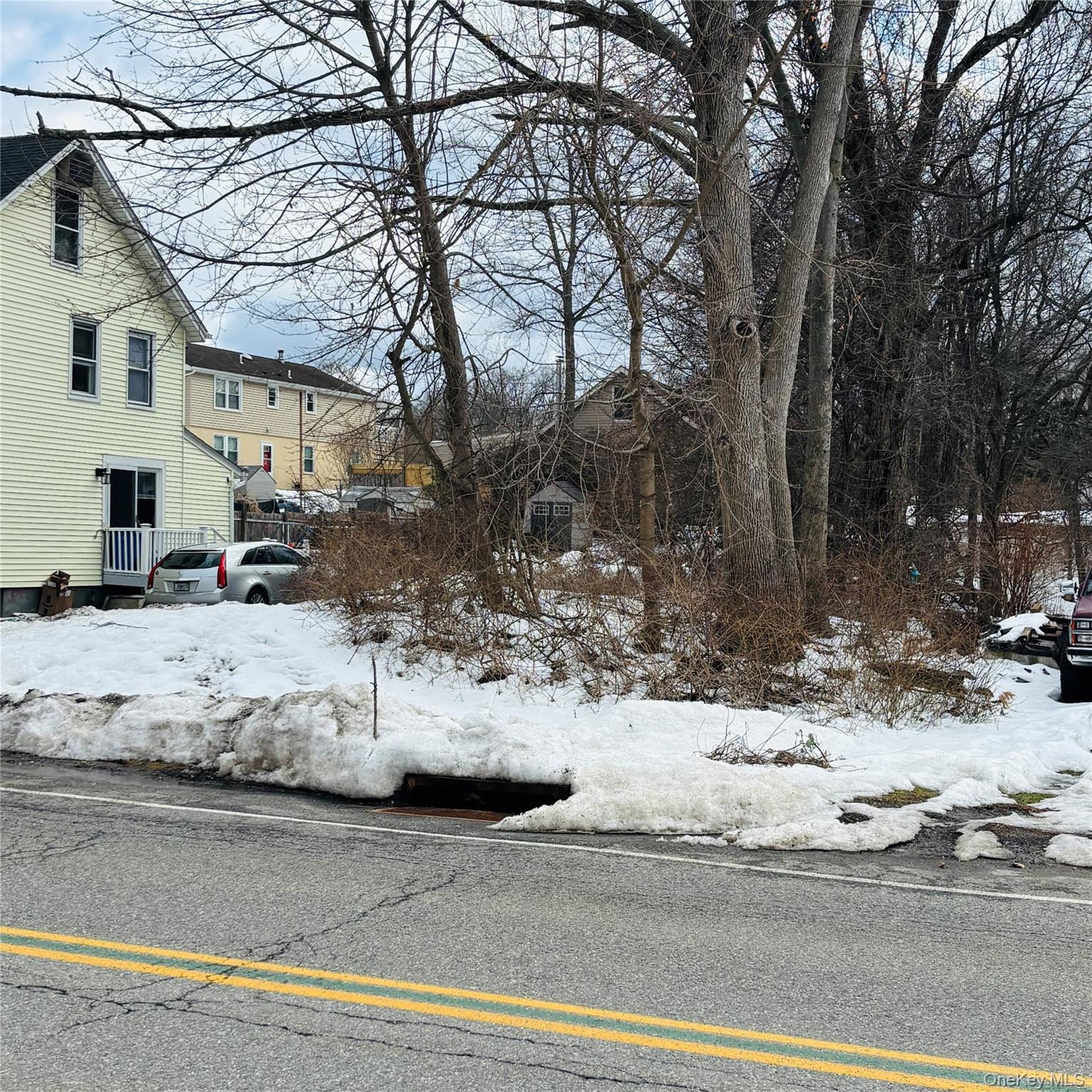 Between 229 And 231 Westchester Avenue Property Photo 1