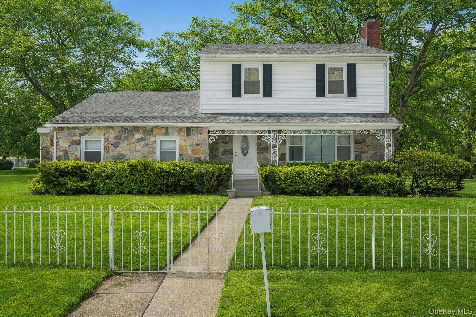 340 Westchester Avenue Property Photo 1