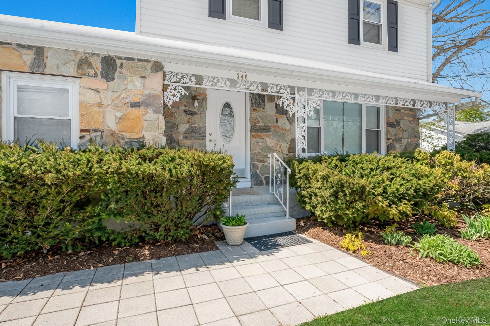 340 Westchester Avenue Property Photo 2