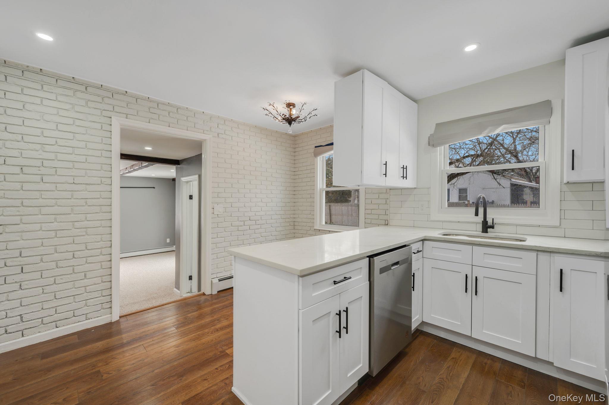 340 Westchester Avenue Property Photo 12