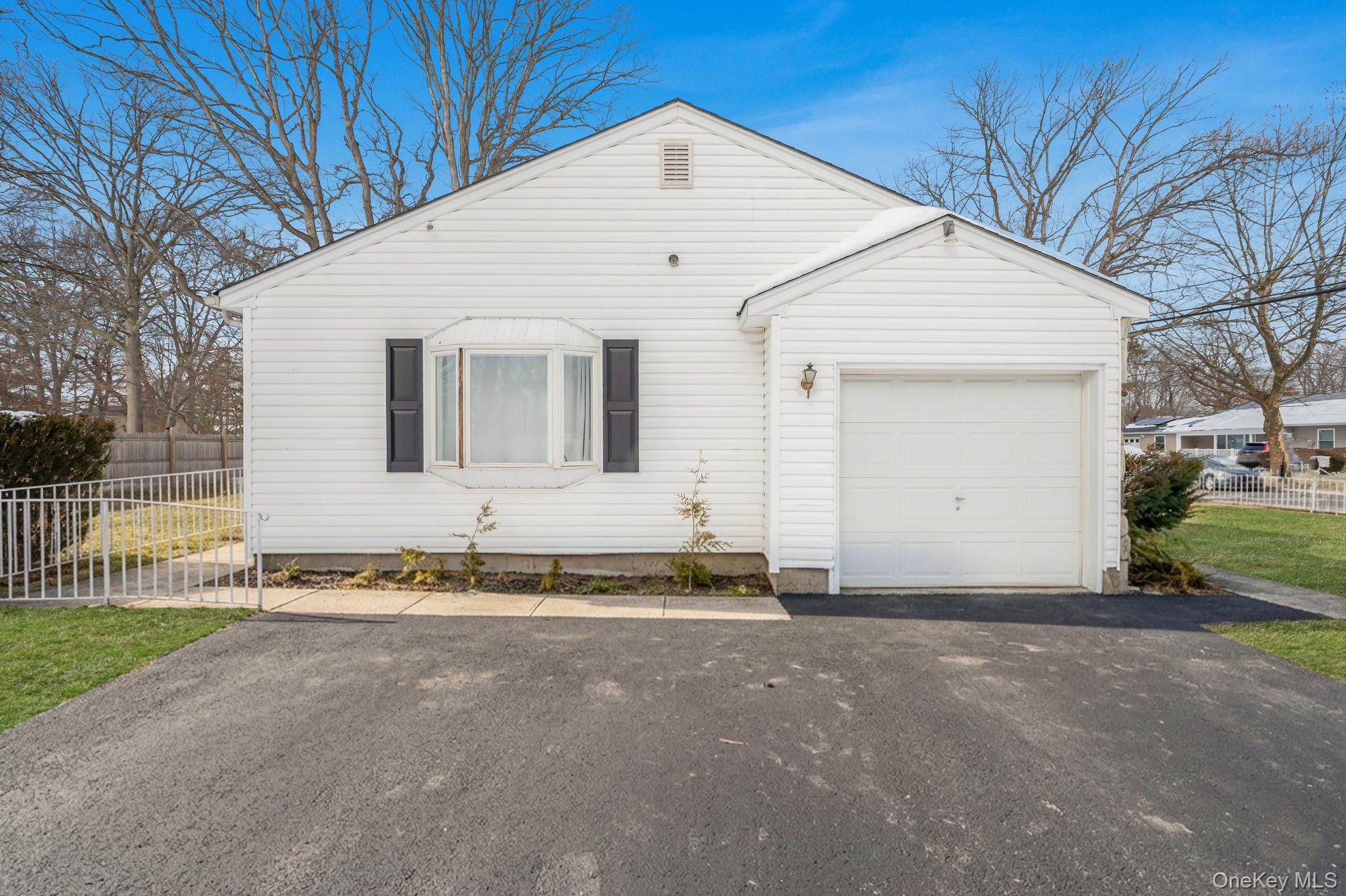 340 Westchester Avenue Property Photo 43
