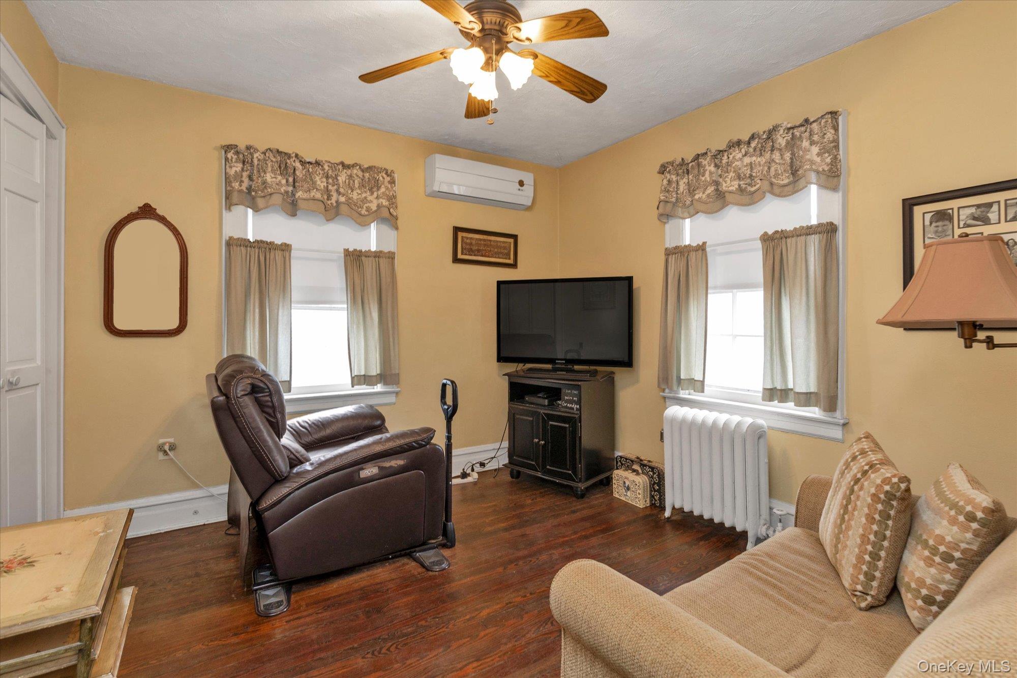 13 Everett Street Property Photo 11