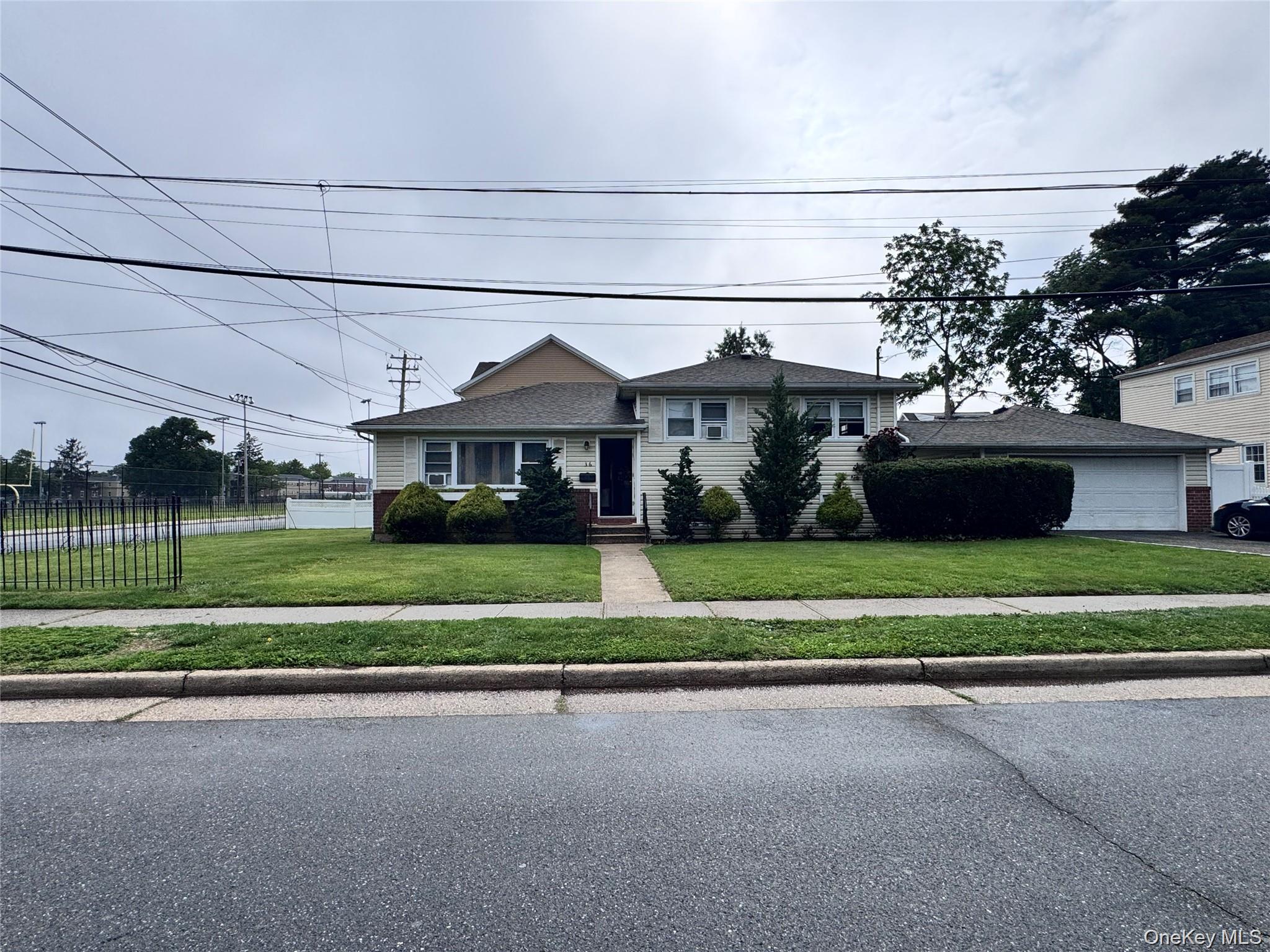 36 Monroe Place Property Photo 2
