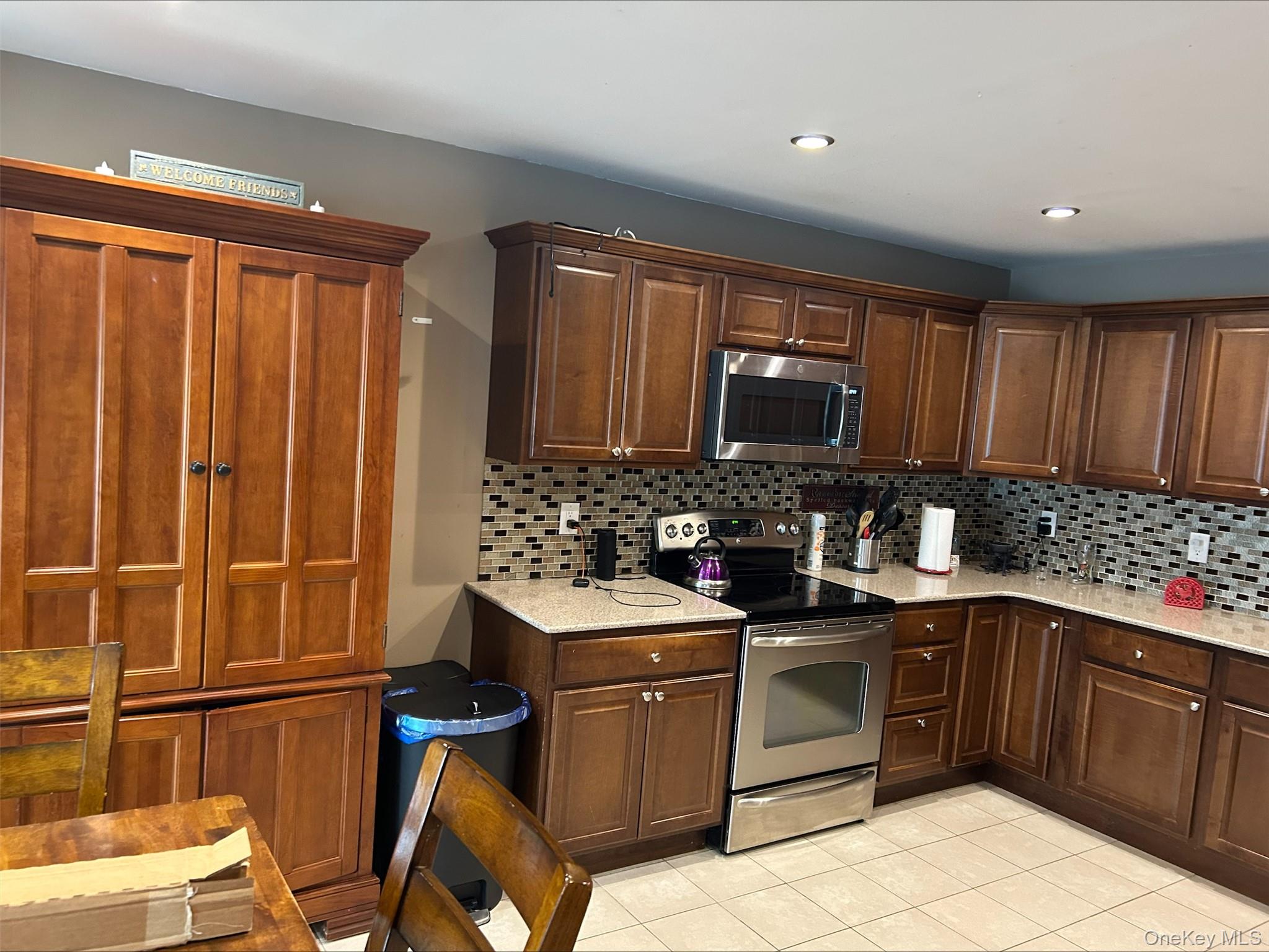 1458 Hummel Avenue Property Photo 3