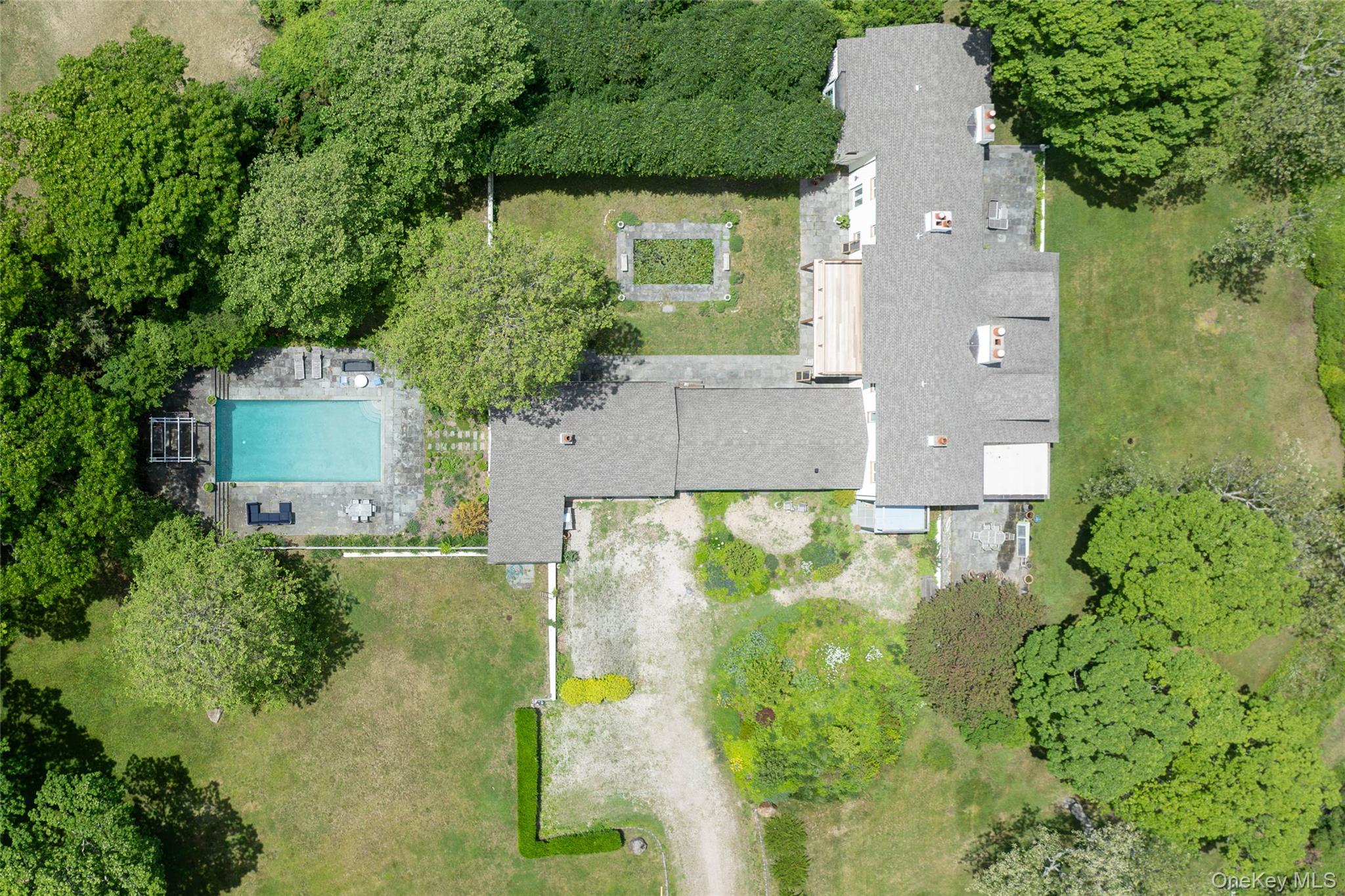 2840 Stars Road Property Photo 4