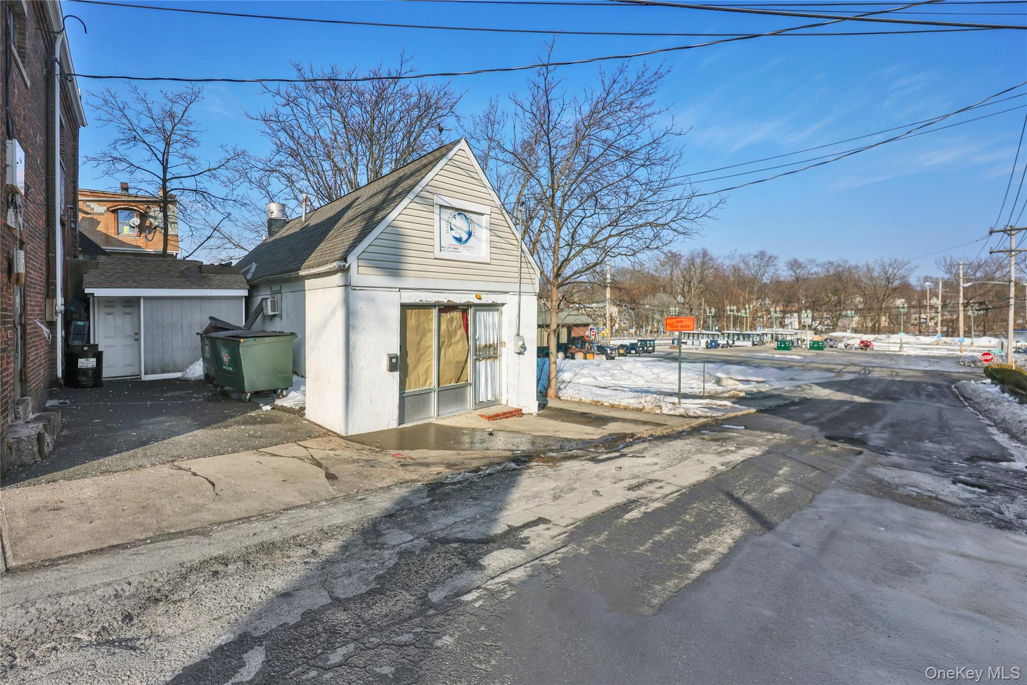 6 S Main - 11 E Furman Street Property Photo 4