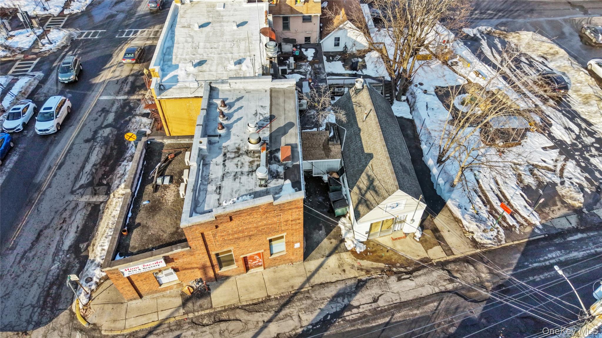 6 S Main - 11 E Furman Street Property Photo 5