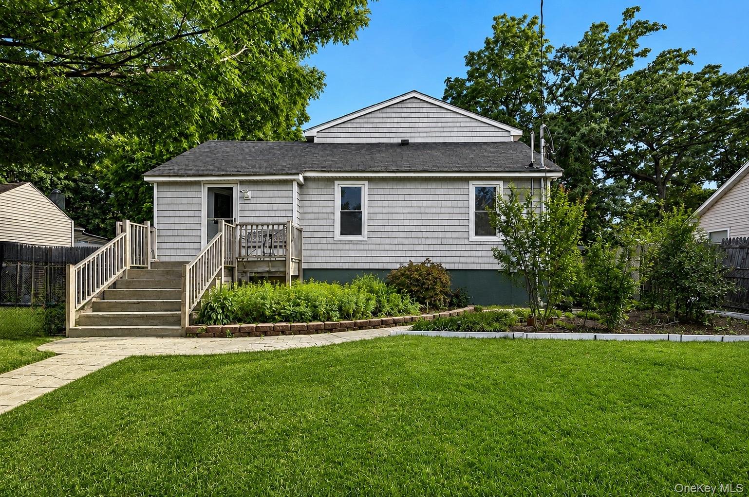 11 Jefferson Avenue Property Photo 1