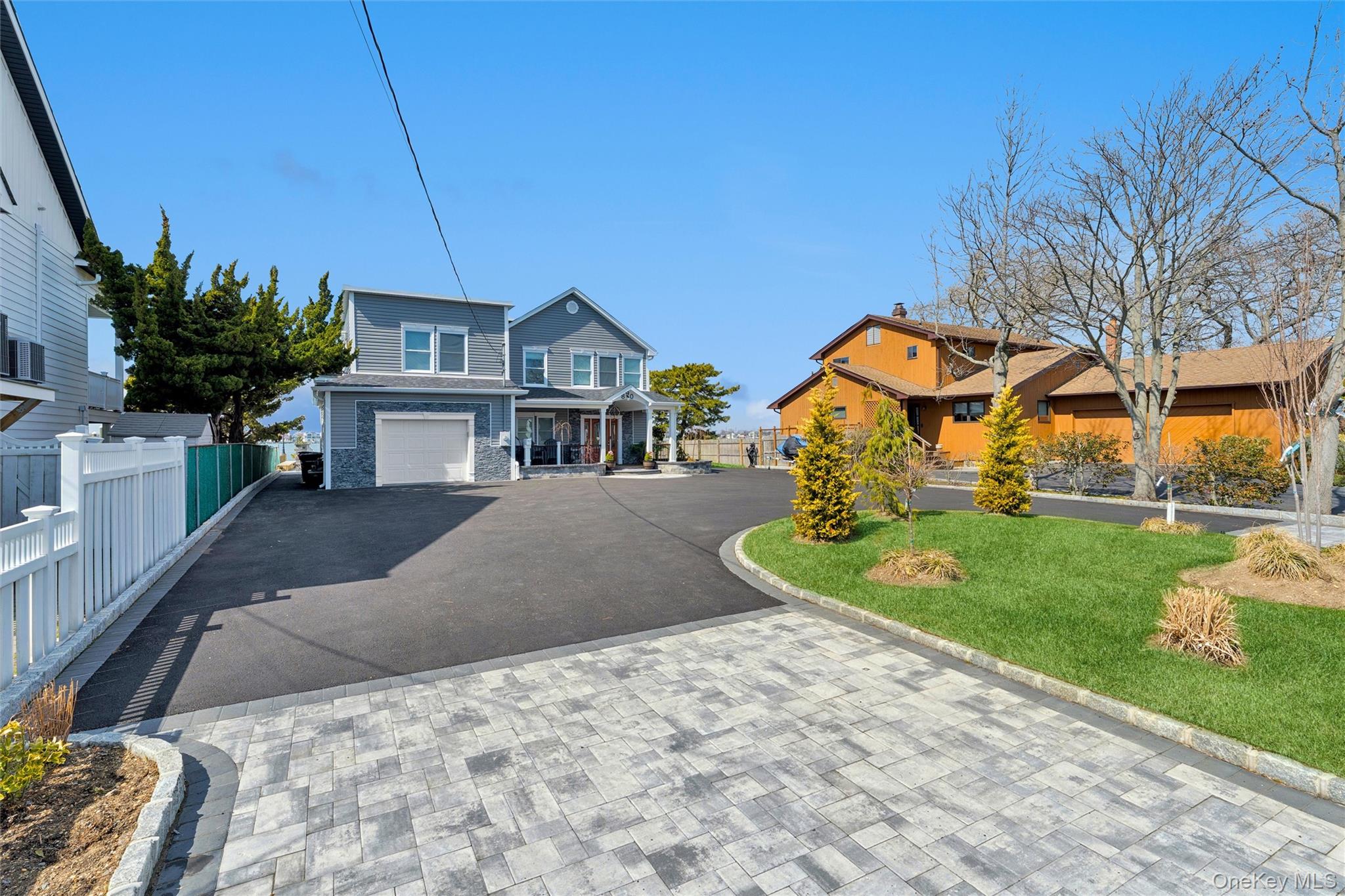890 S Long Beach Avenue Property Photo 4