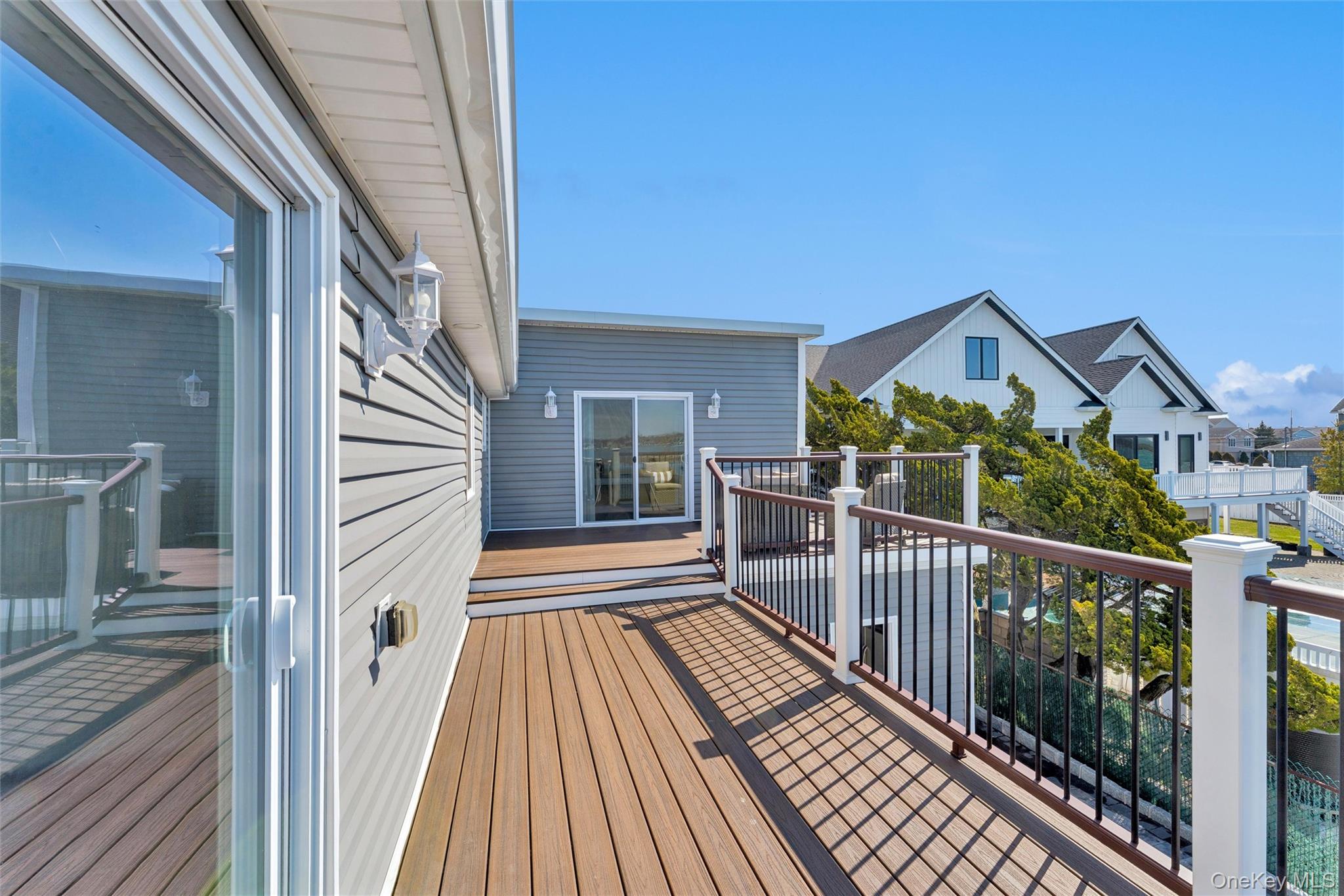 890 S Long Beach Avenue Property Photo 14