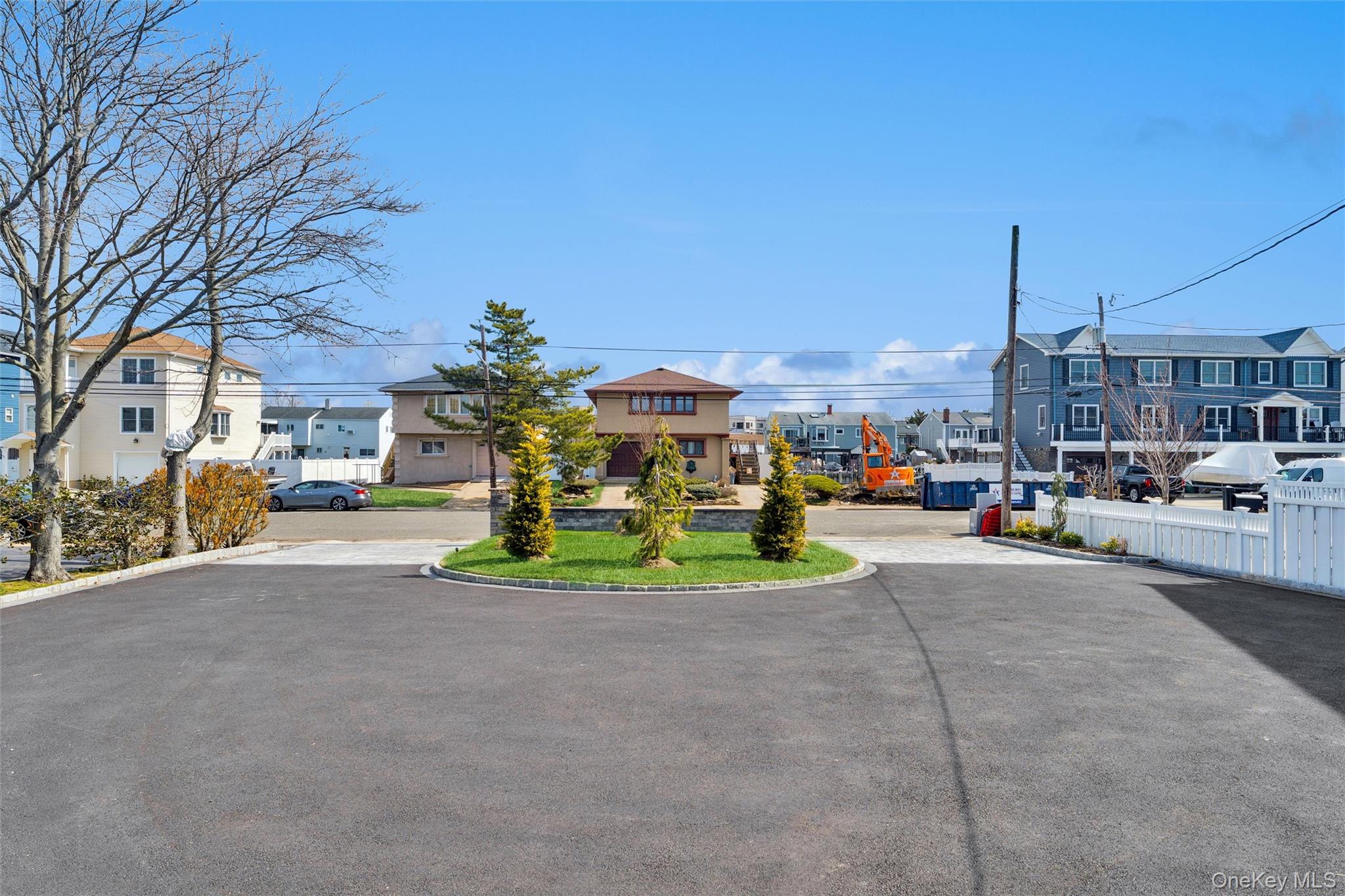 890 S Long Beach Avenue Property Photo 35