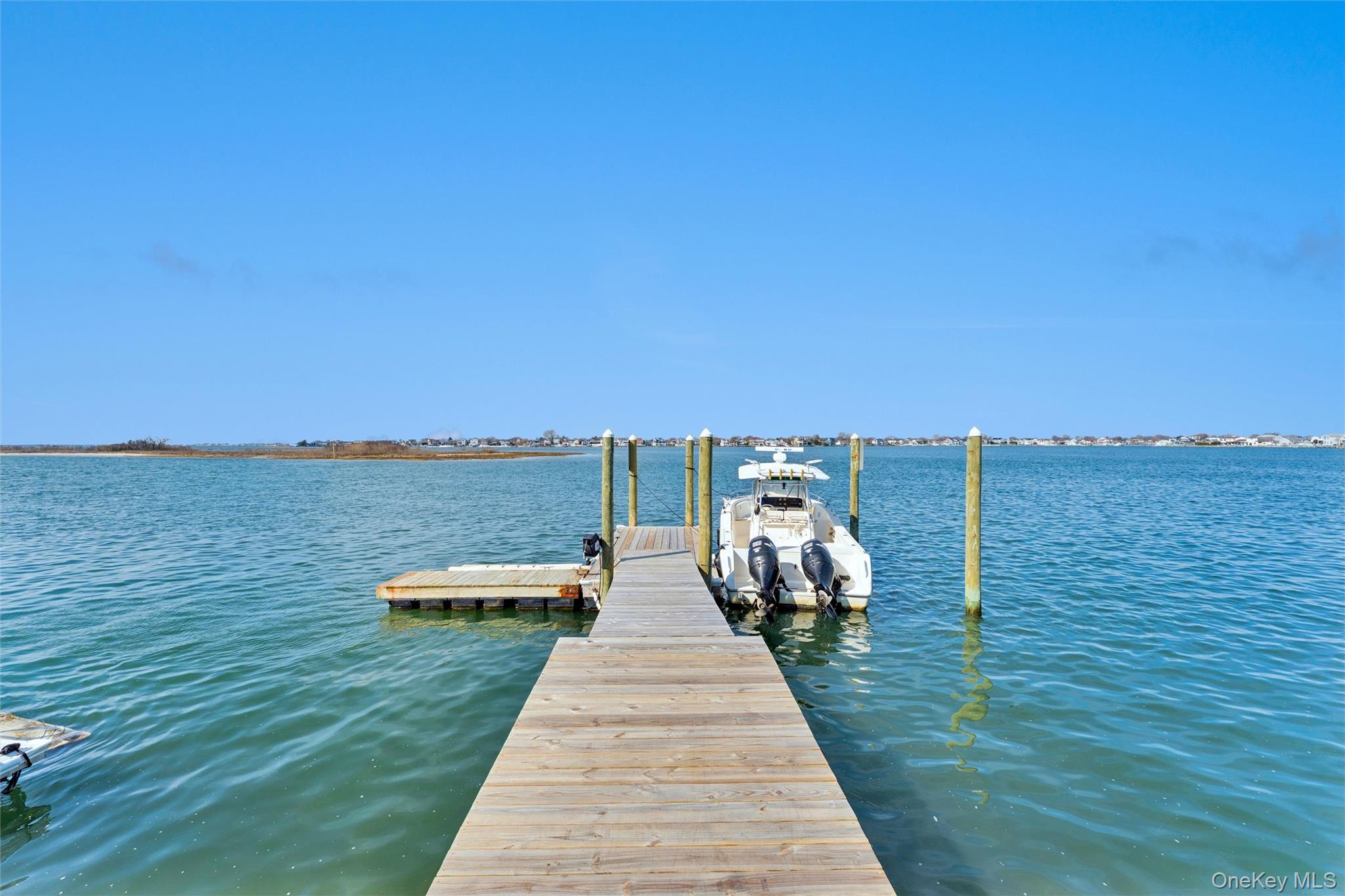 890 S Long Beach Avenue Property Photo 36