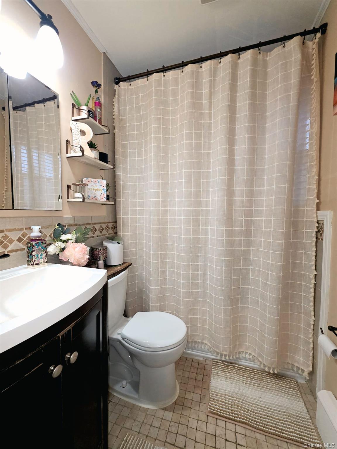 890 Clay Street Property Photo 10