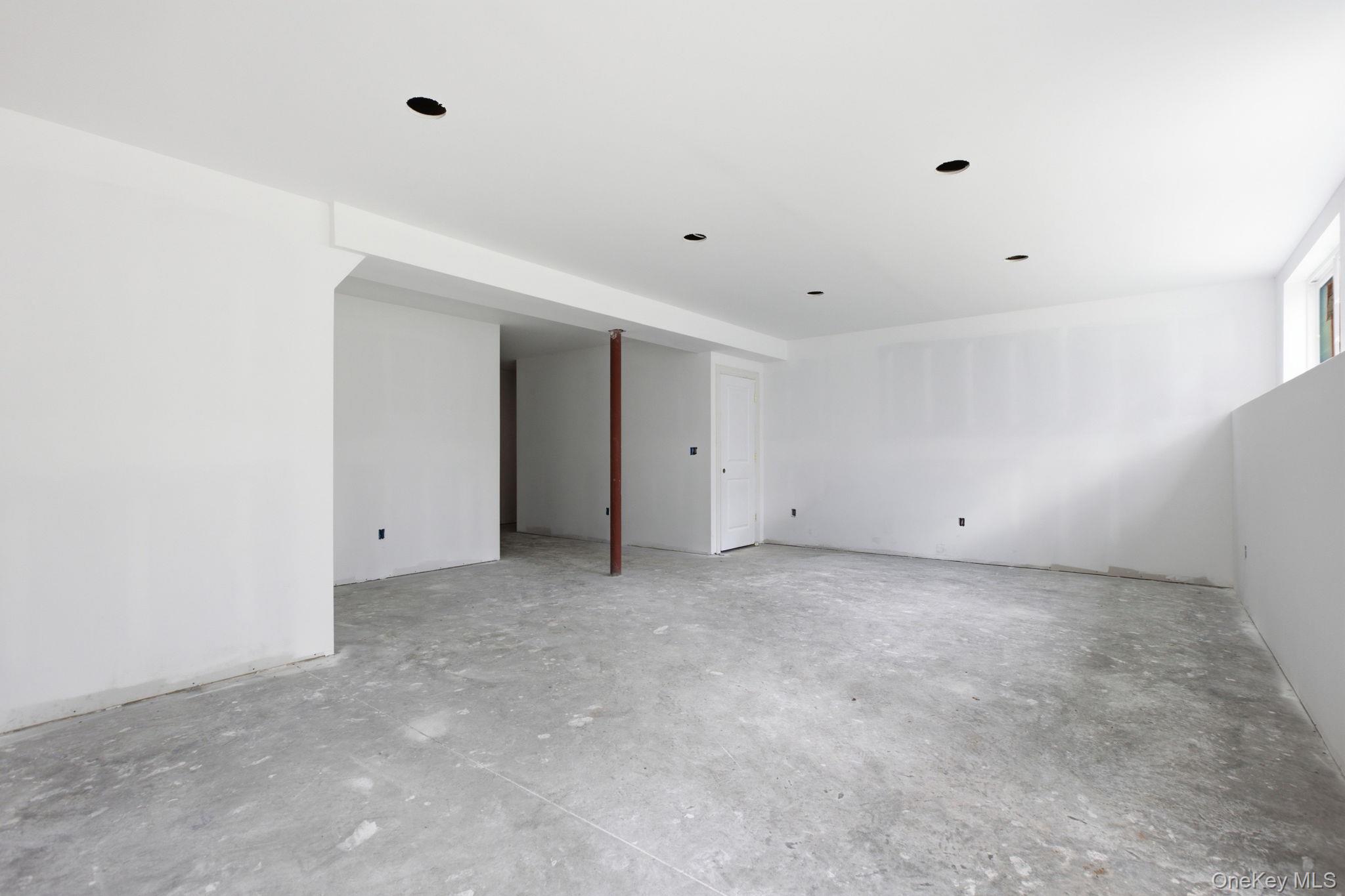 194 South Road Property Photo 32