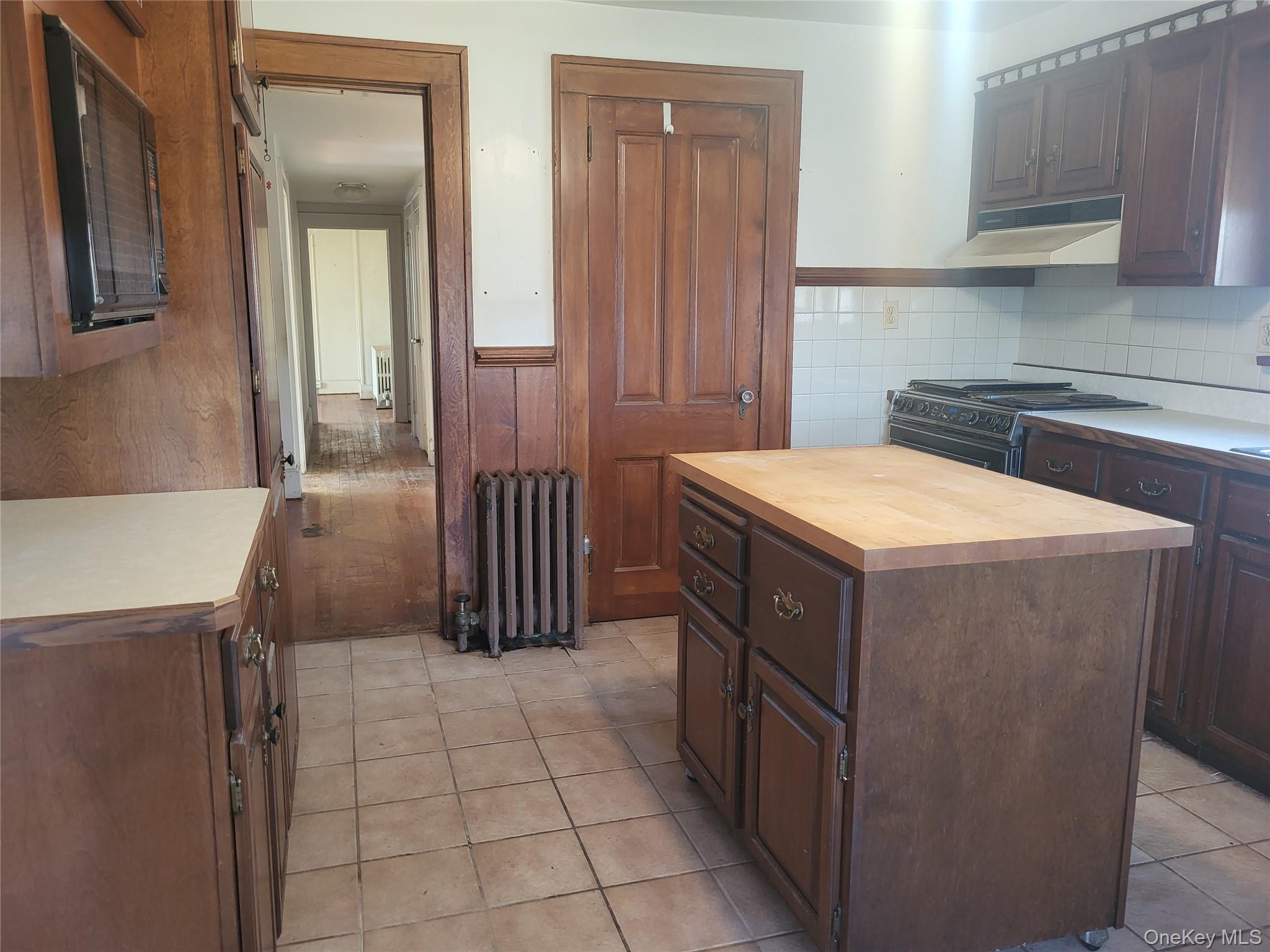 7 Hambletonian Avenue Property Photo 11