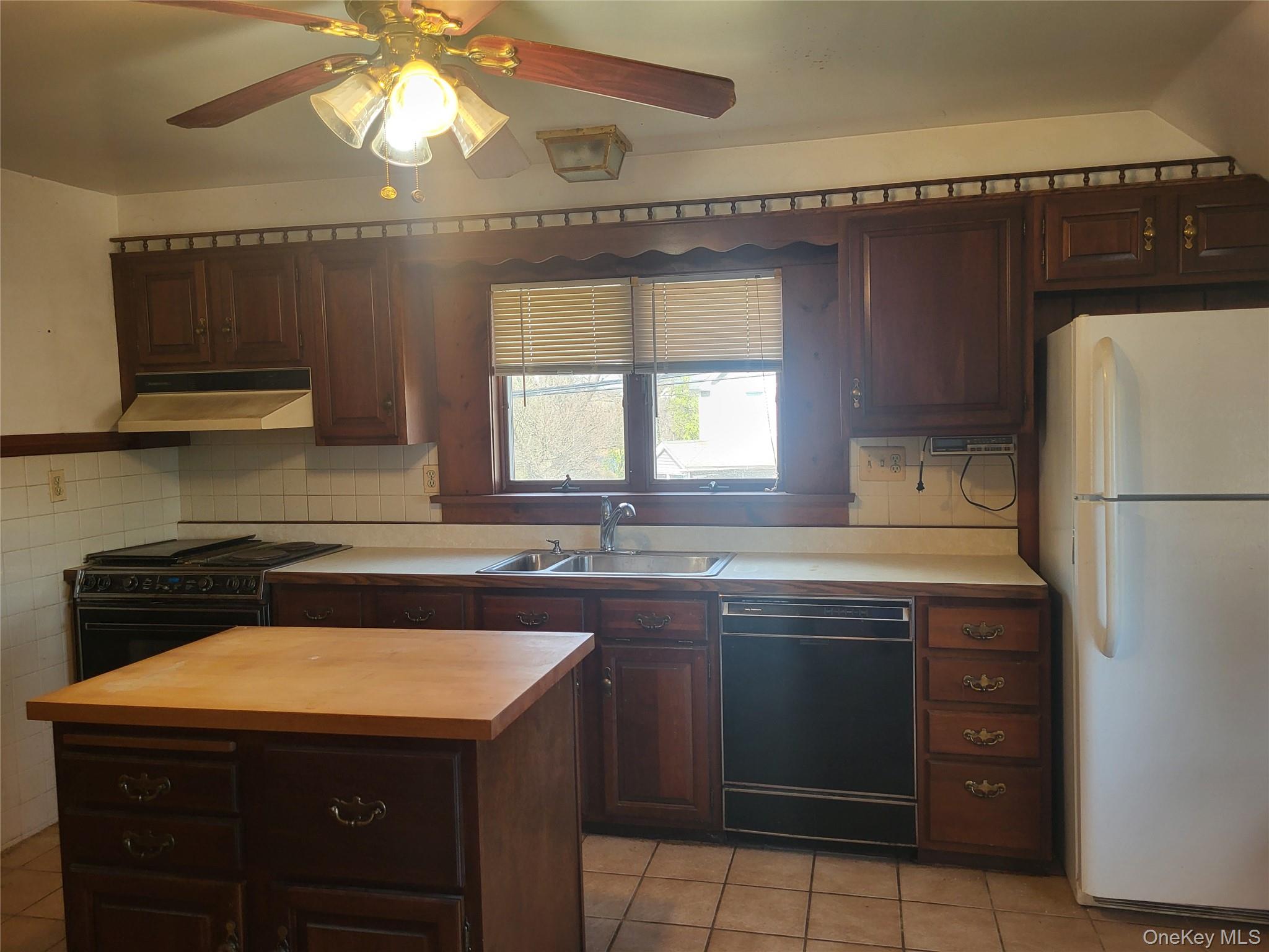 7 Hambletonian Avenue Property Photo 12