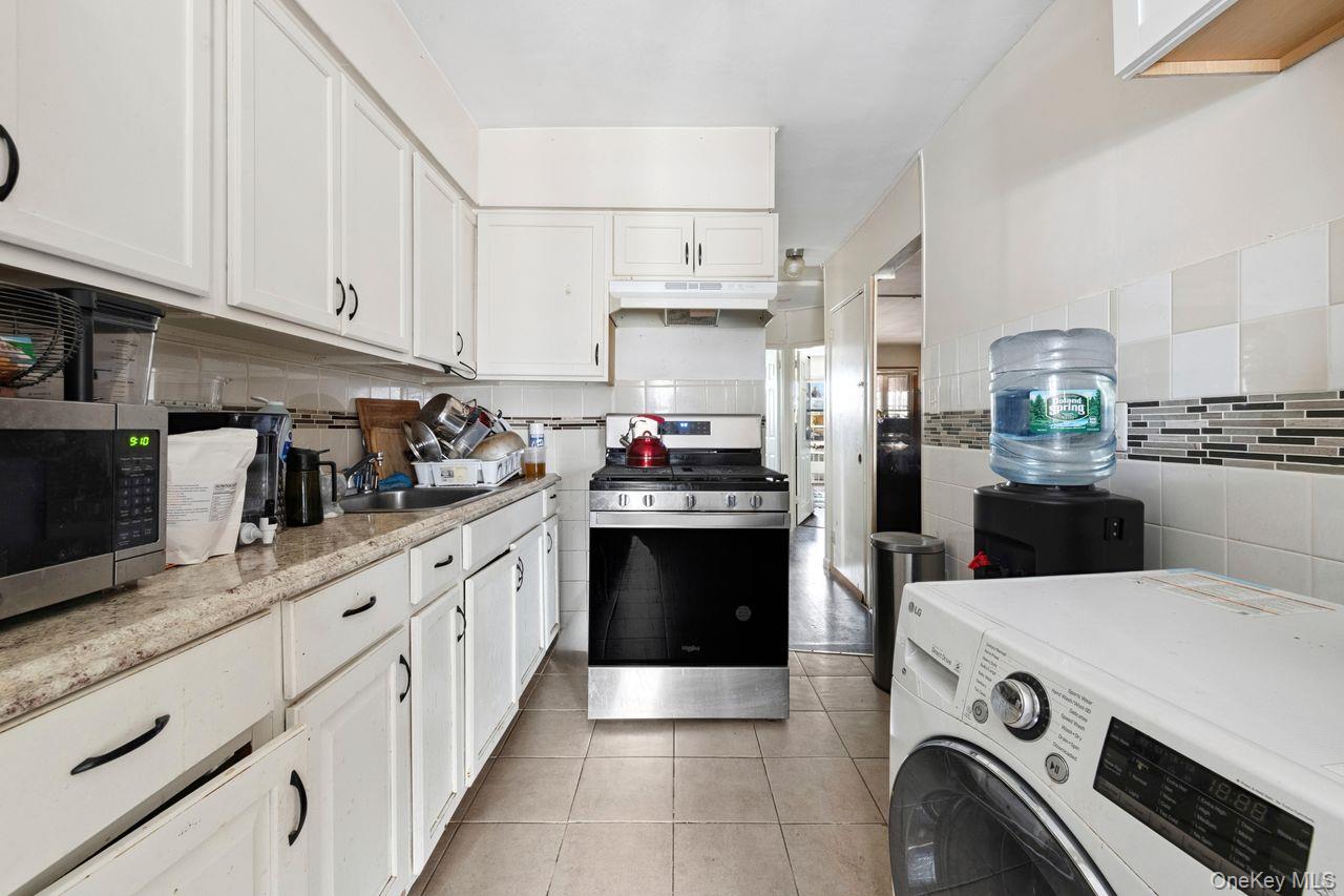 1336 E 99 Street Property Photo 4