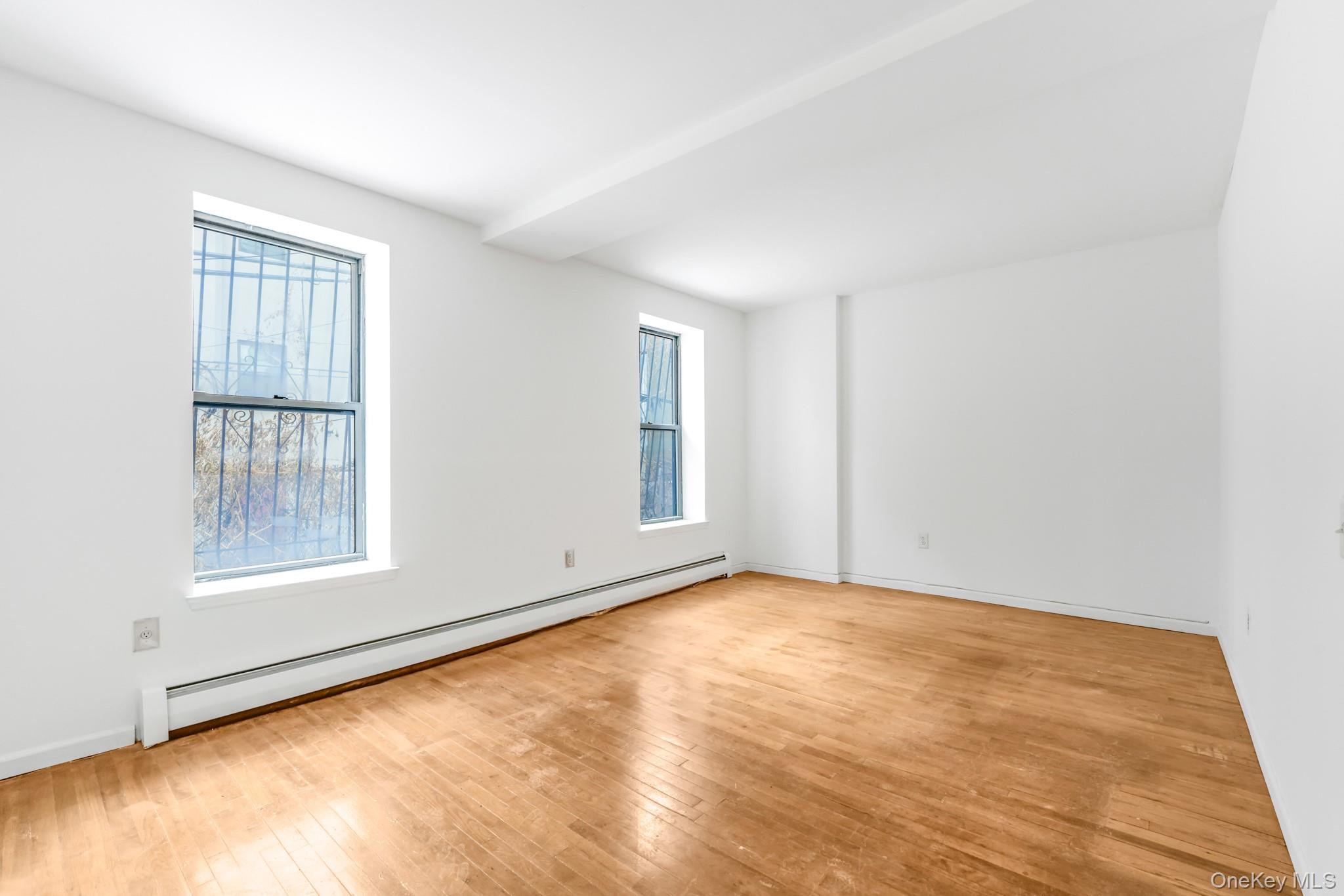 472 Bainbridge Street 1b Property Photo 6