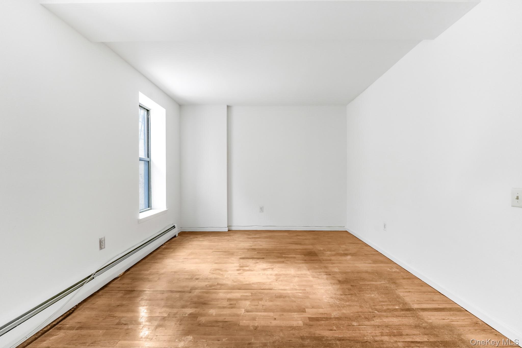 472 Bainbridge Street 1b Property Photo 9