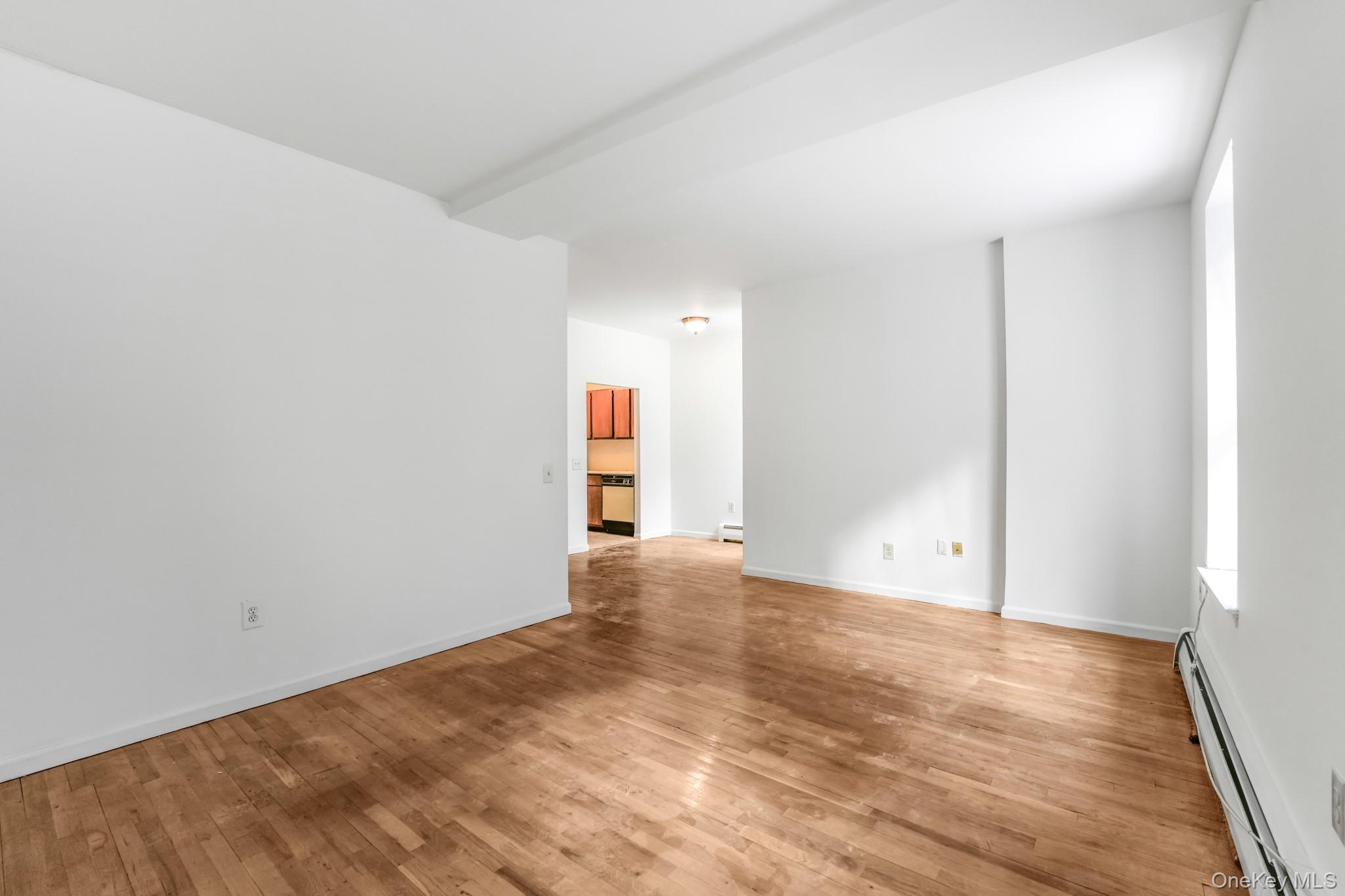 472 Bainbridge Street 1b Property Photo 10