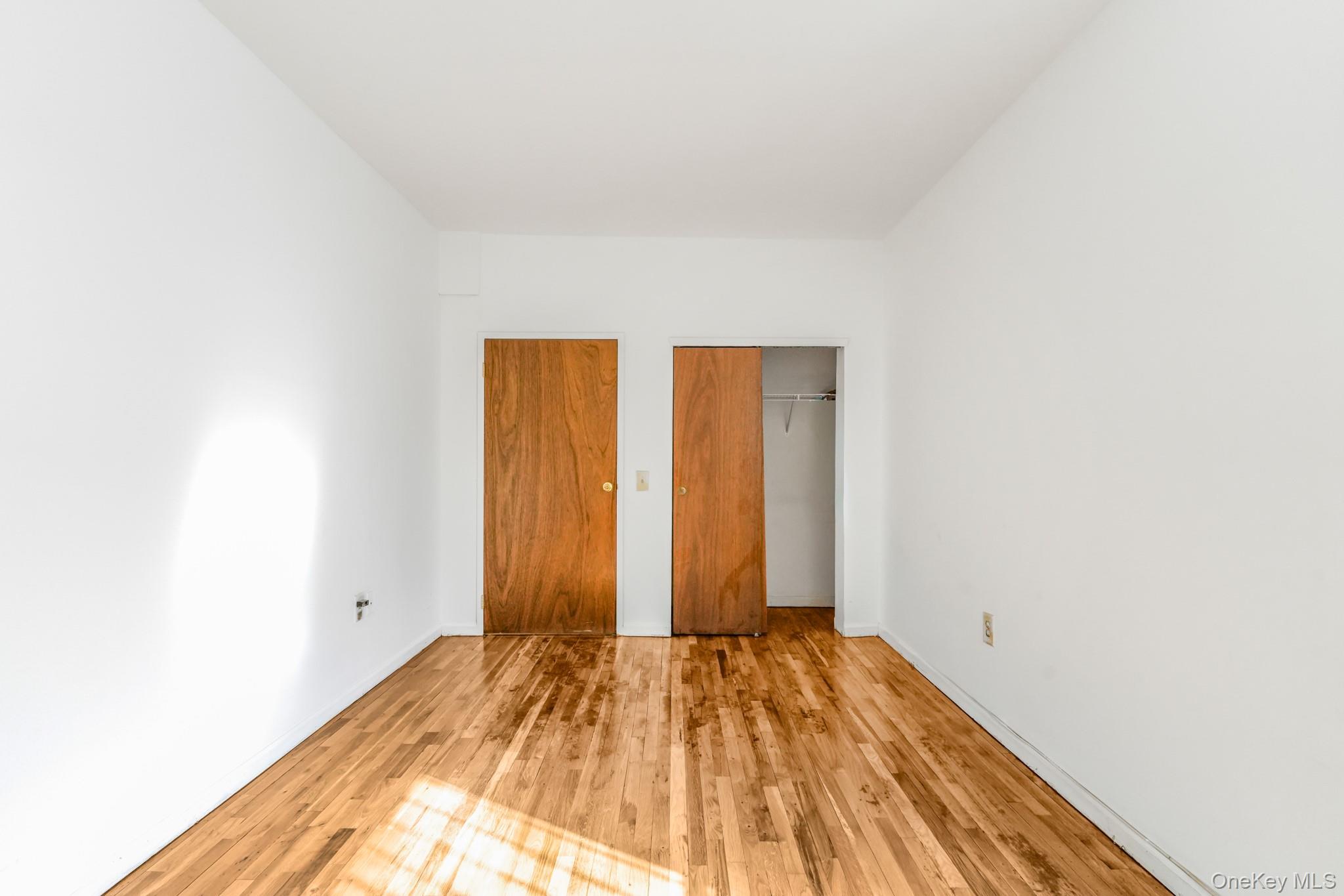 472 Bainbridge Street 1b Property Photo 14