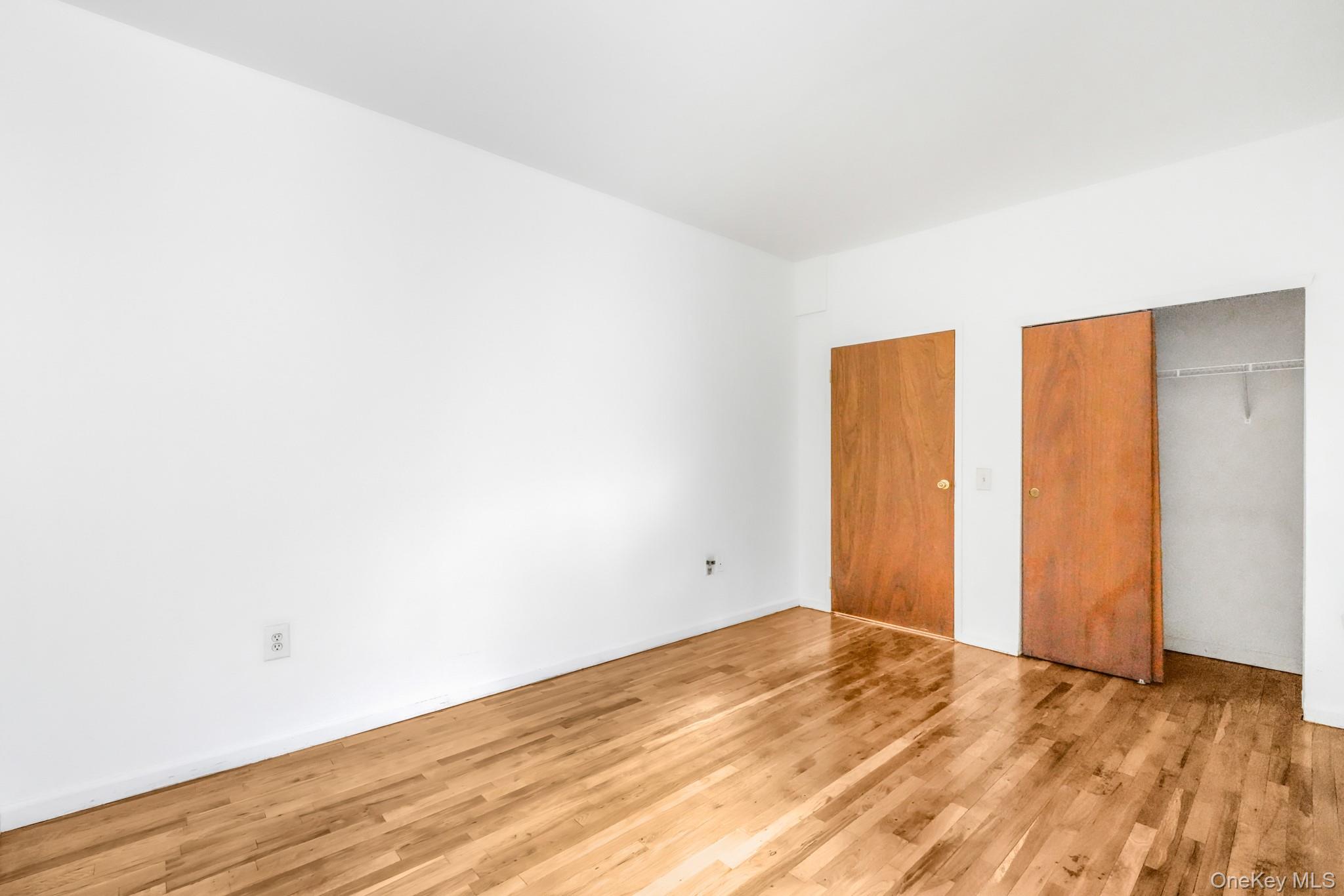 472 Bainbridge Street 1b Property Photo 15
