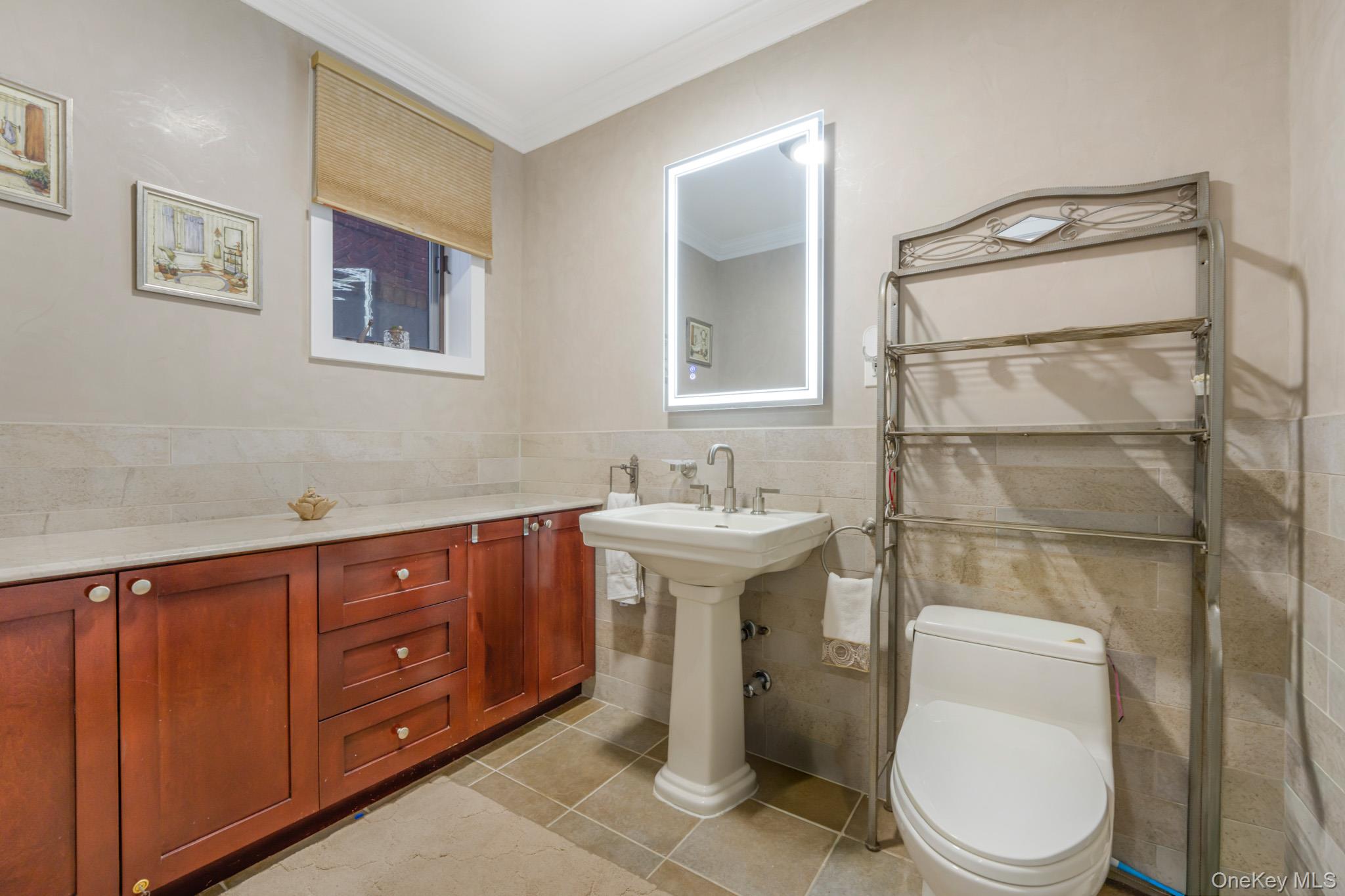6372 74th Street Property Photo 9