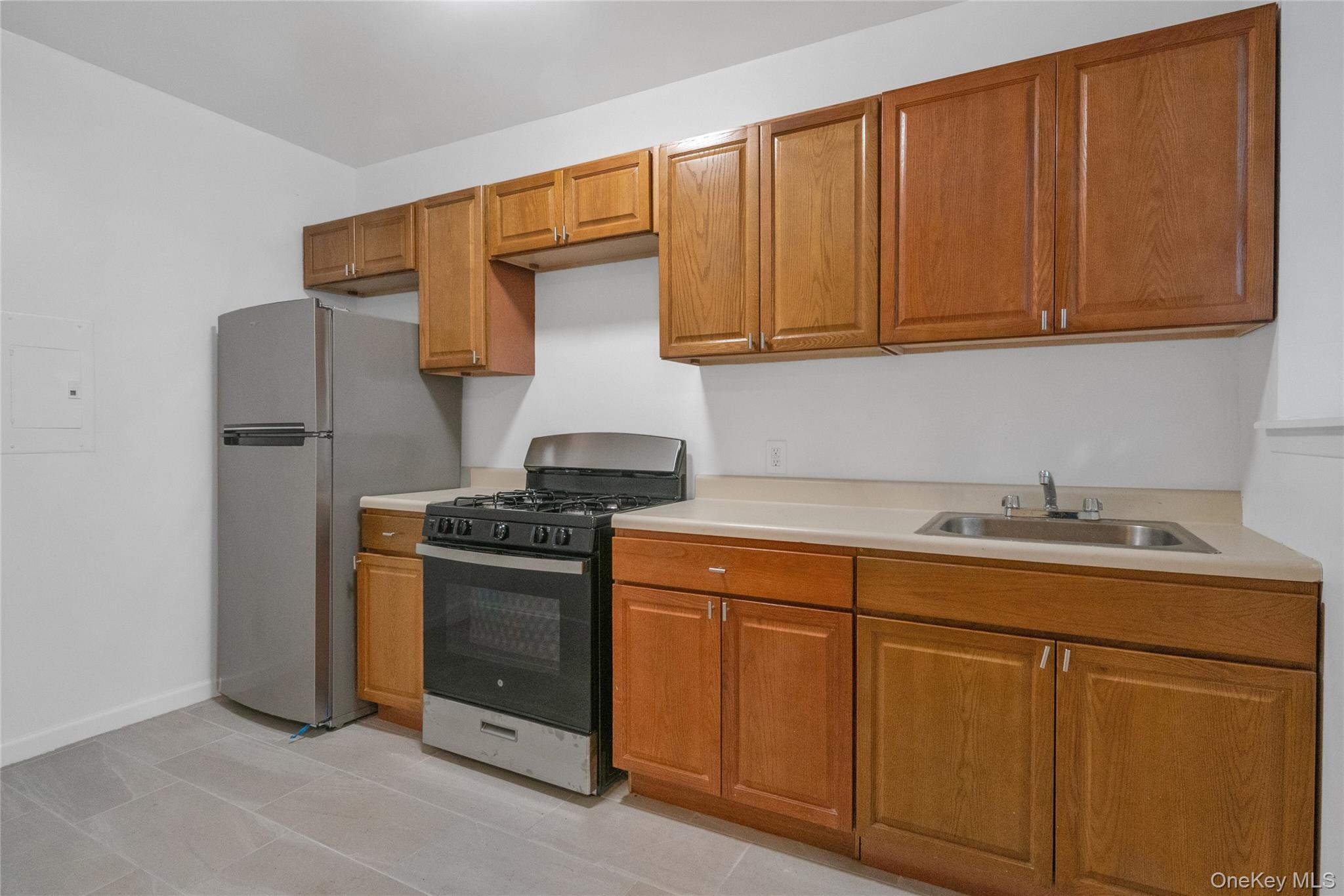 2410 Davidson Avenue B5 Property Photo 4