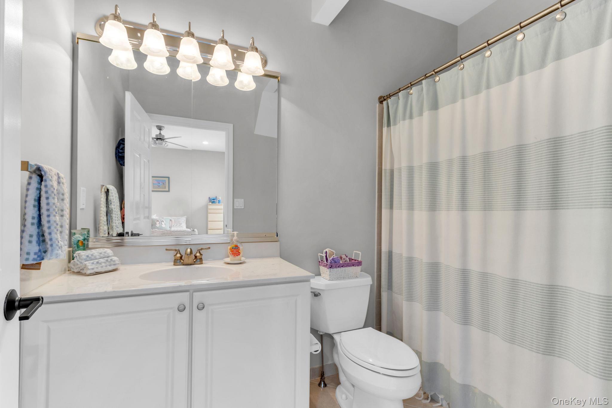 19 Sassinoro Boulevard Property Photo 28