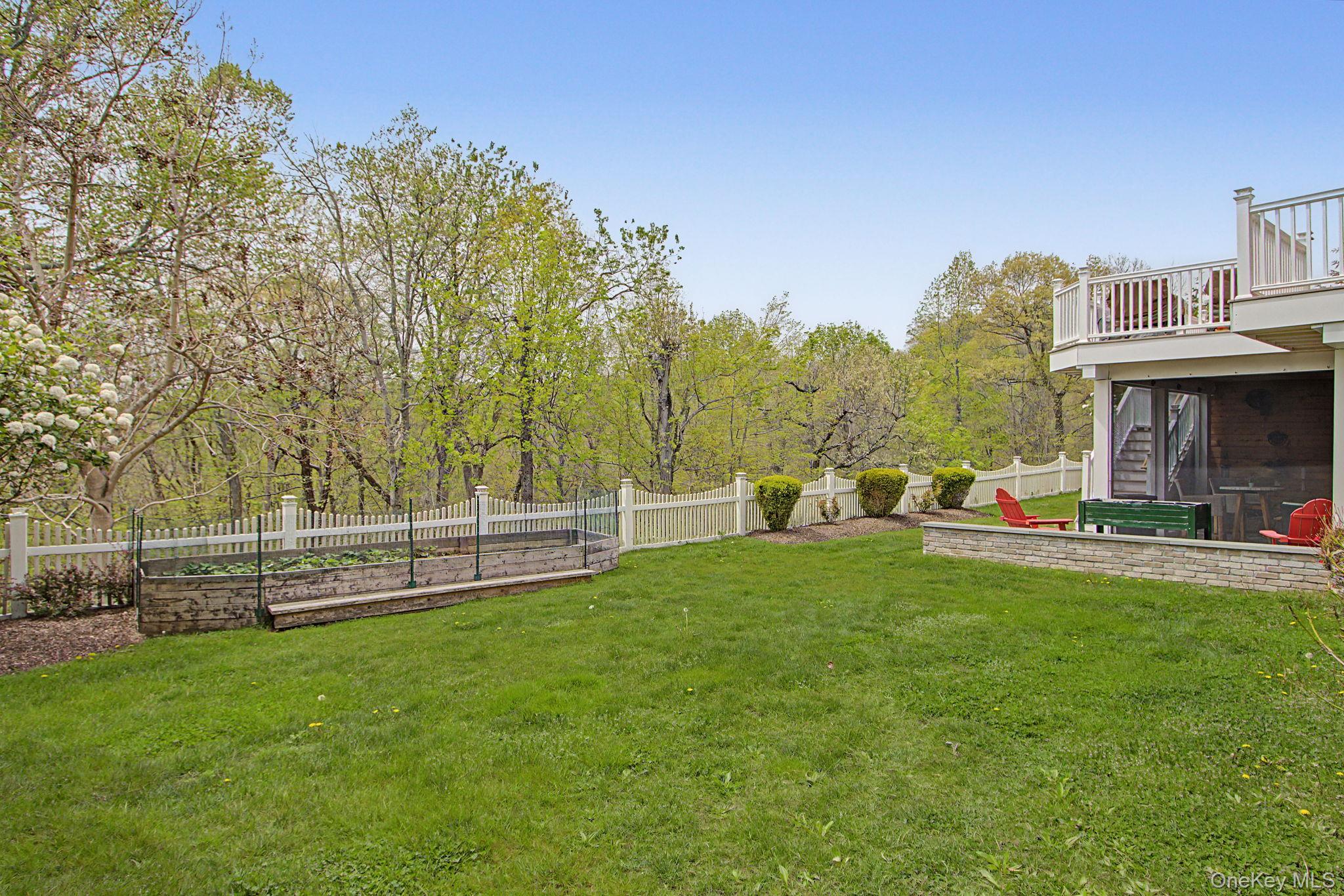 19 Sassinoro Boulevard Property Photo 40