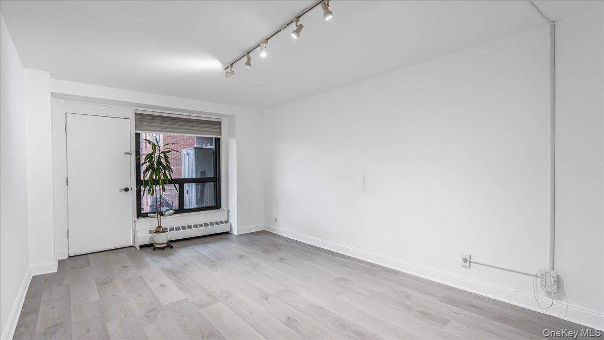 61-35 98th St 7g Property Photo 9