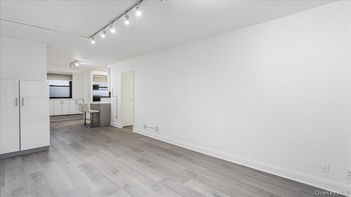 61-35 98th St 7g Property Photo 11
