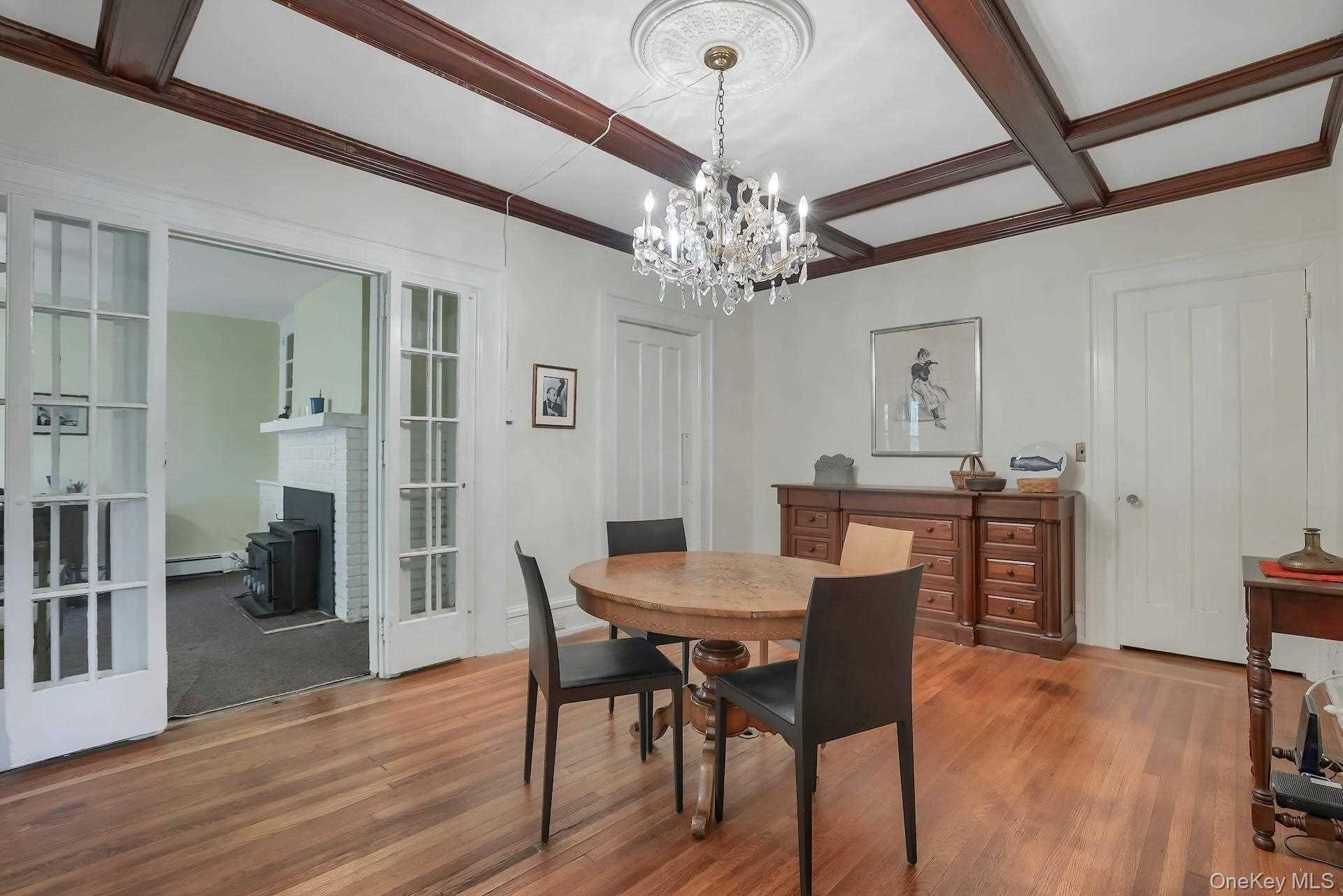 105 Hooker Avenue Property Photo 10