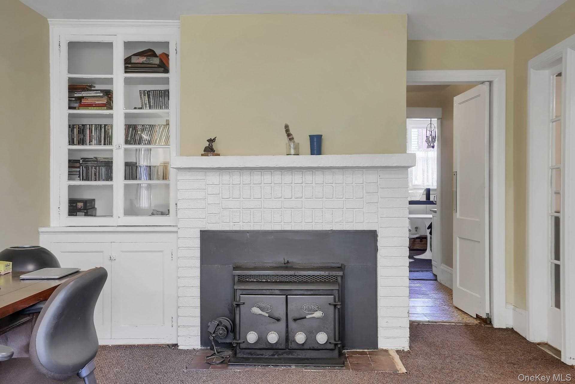 105 Hooker Avenue Property Photo 16