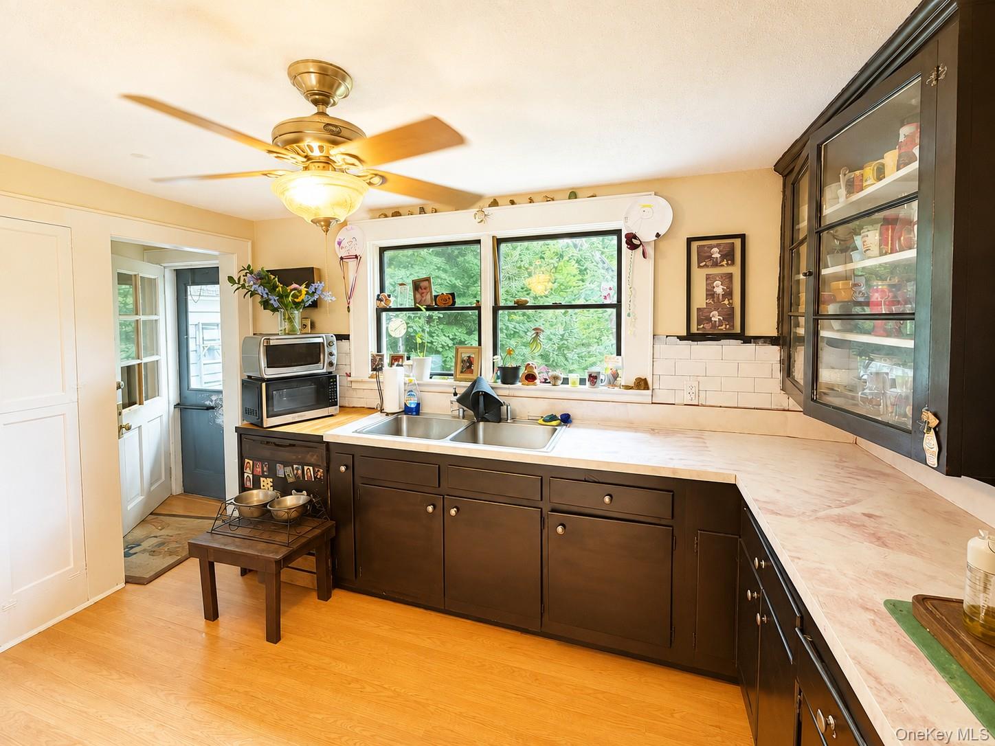 6 Waldron Terrace Property Photo 3