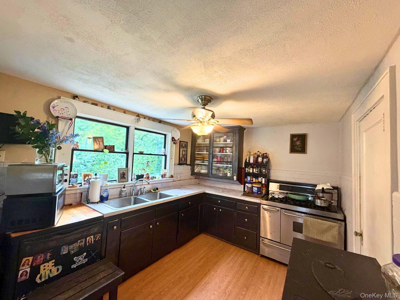 6 Waldron Terrace Property Photo 4