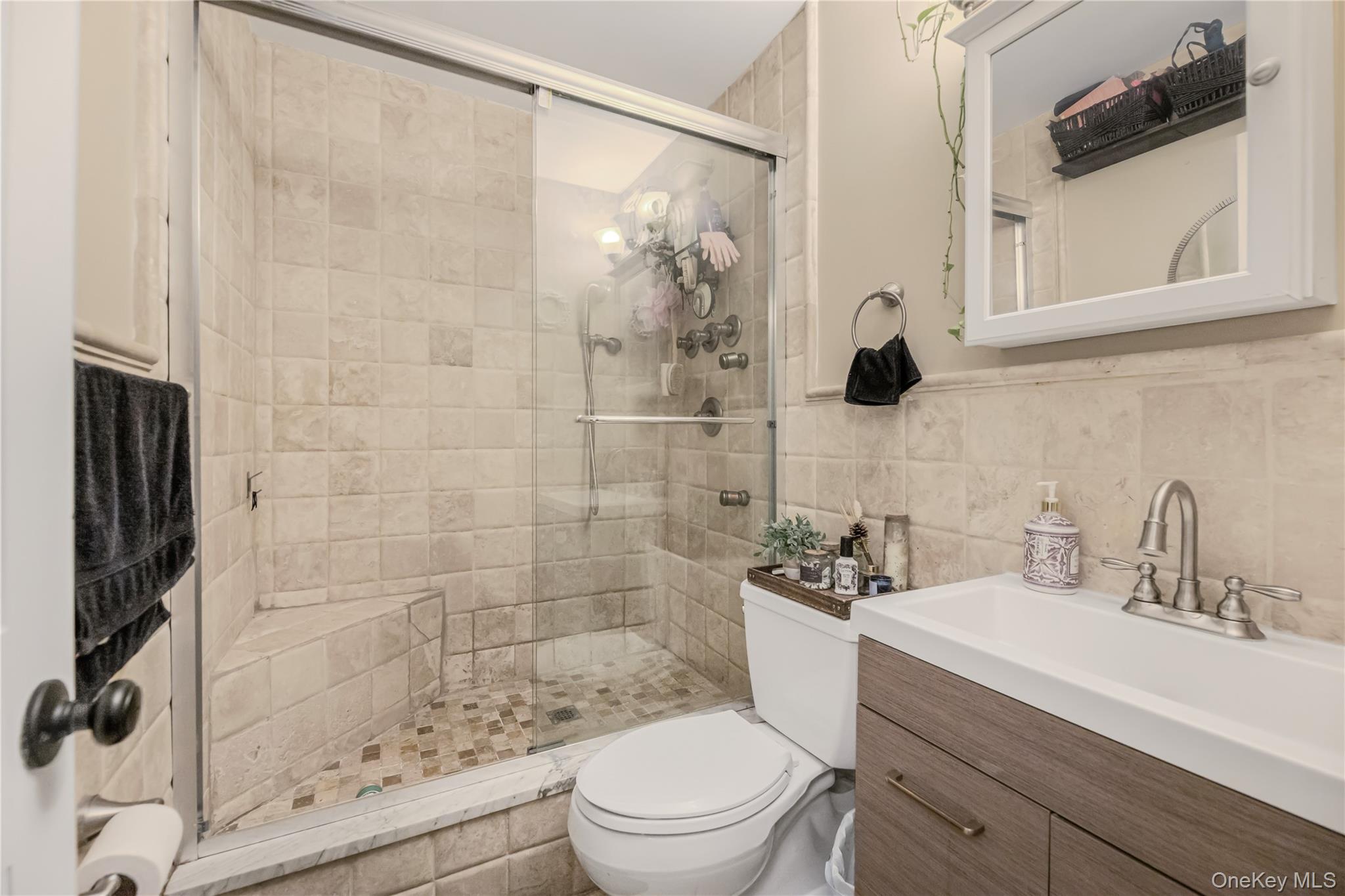 3220 Fairfield Avenue 5a Property Photo 6