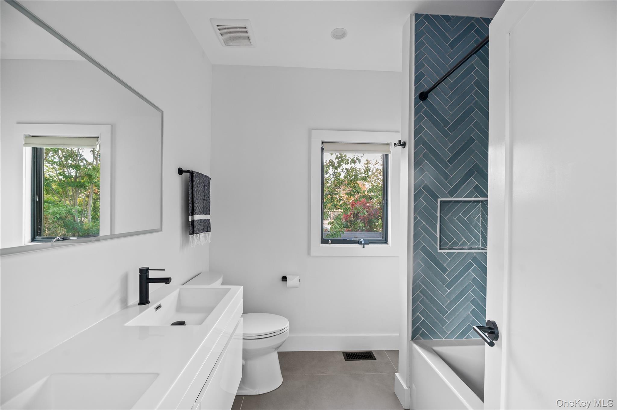 31 Atlantic Avenue Property Photo 11