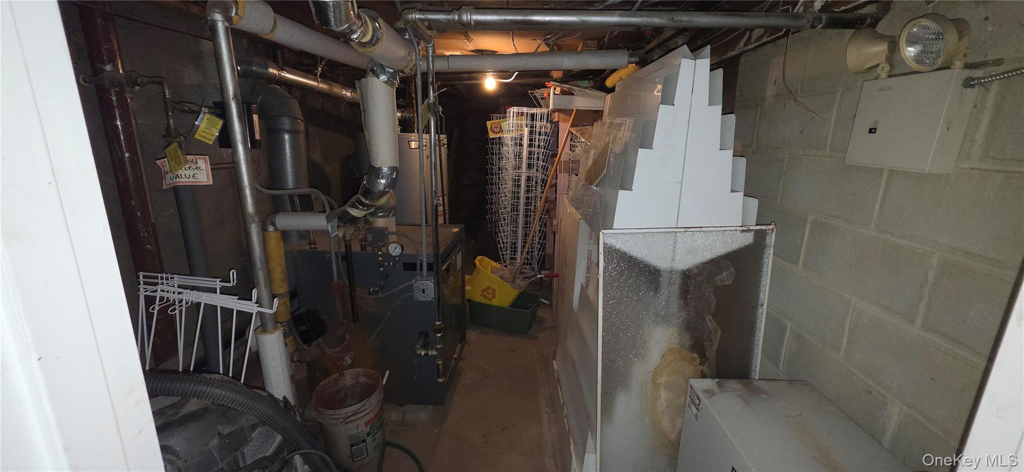 65-12 Myrtle Avenue Property Photo 8
