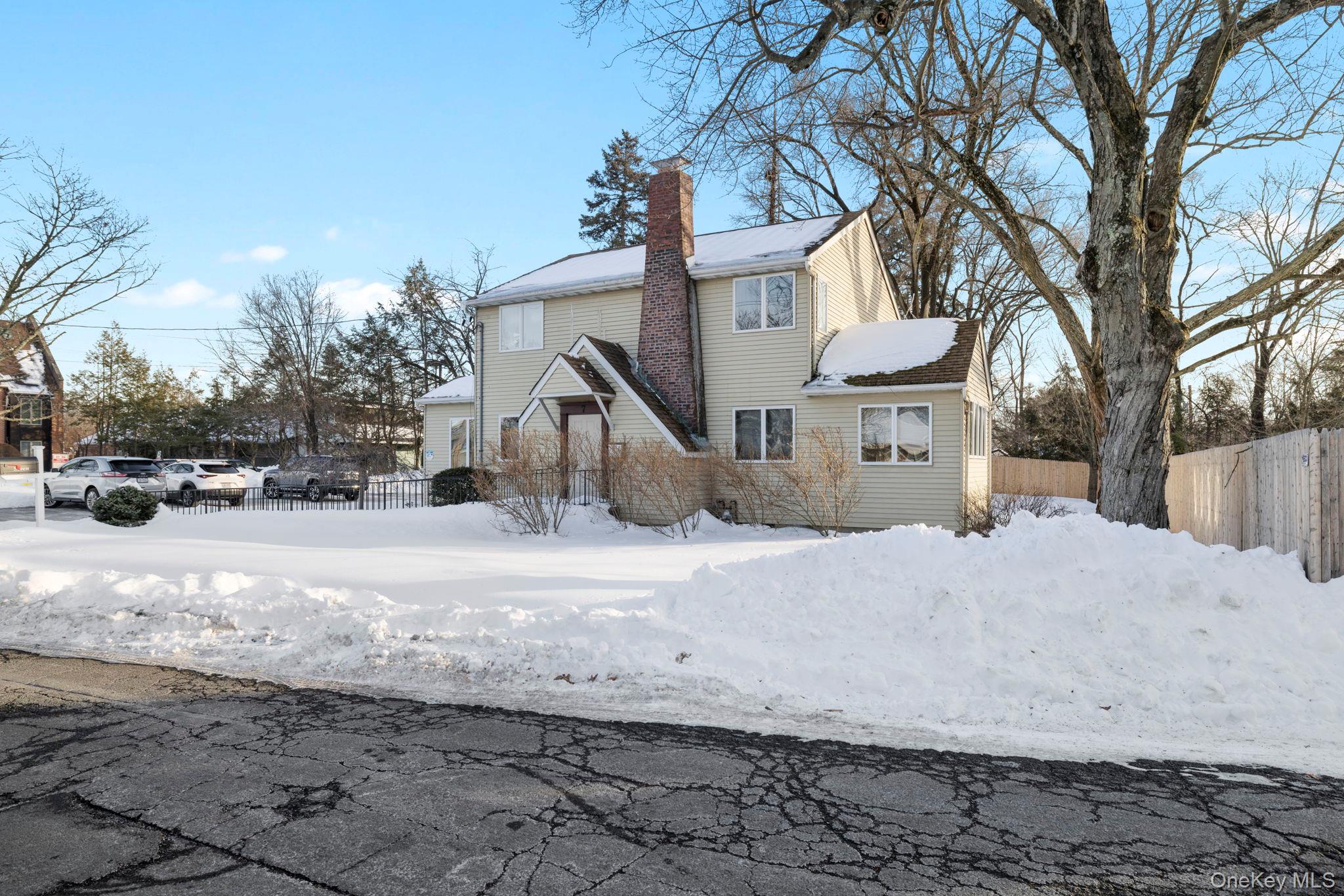 7 Stokum Lane Property Photo 3