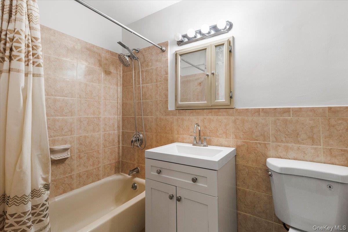 370 Westchester Avenue 5c Property Photo 13
