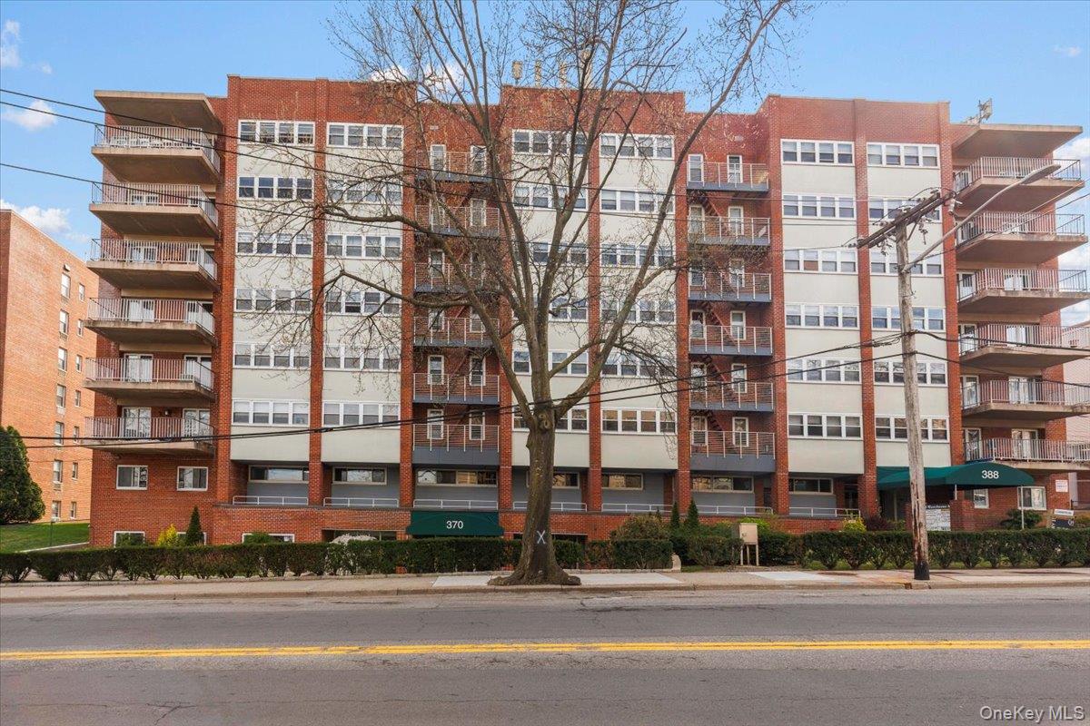 370 Westchester Avenue 5c Property Photo 15