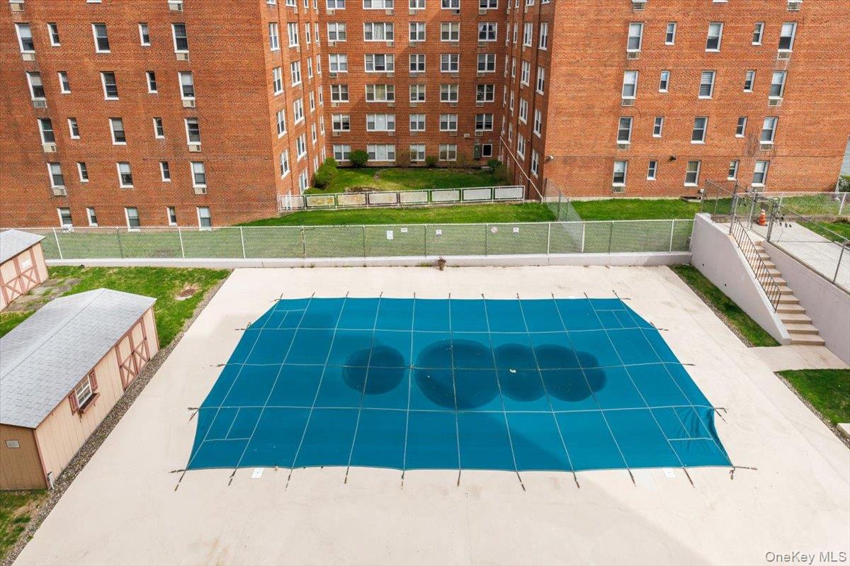 370 Westchester Avenue 5c Property Photo 16
